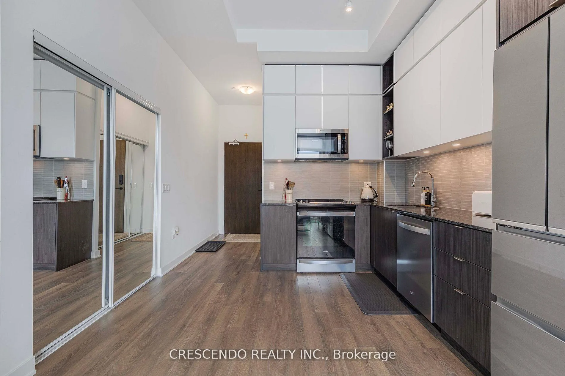 Photo 10 of Unit 1207, 100 Eagle Rock Way, Vaughan, Maple — HOMEH