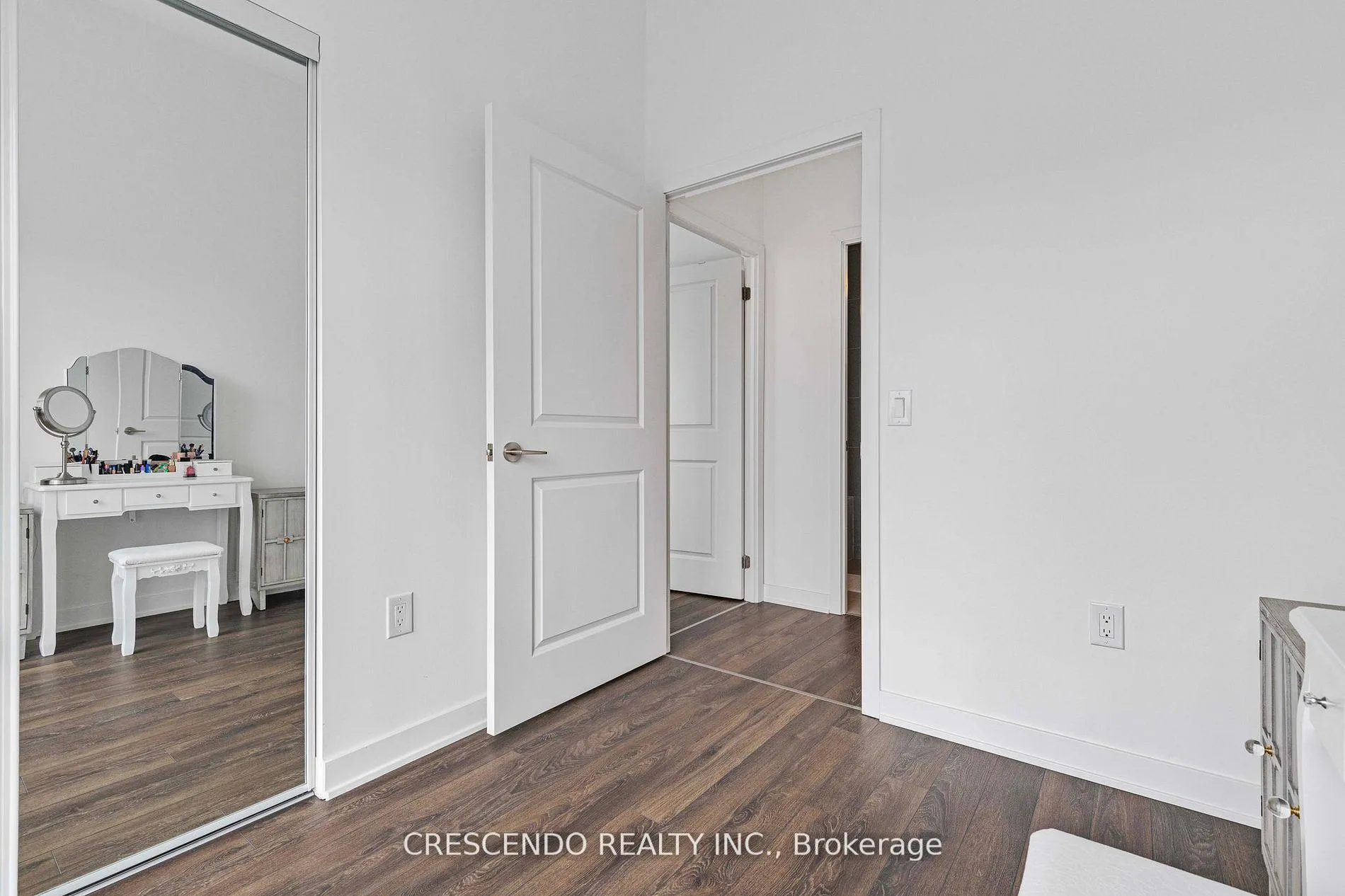 Photo 16 of Unit 1207, 100 Eagle Rock Way, Vaughan, Maple — HOMEH