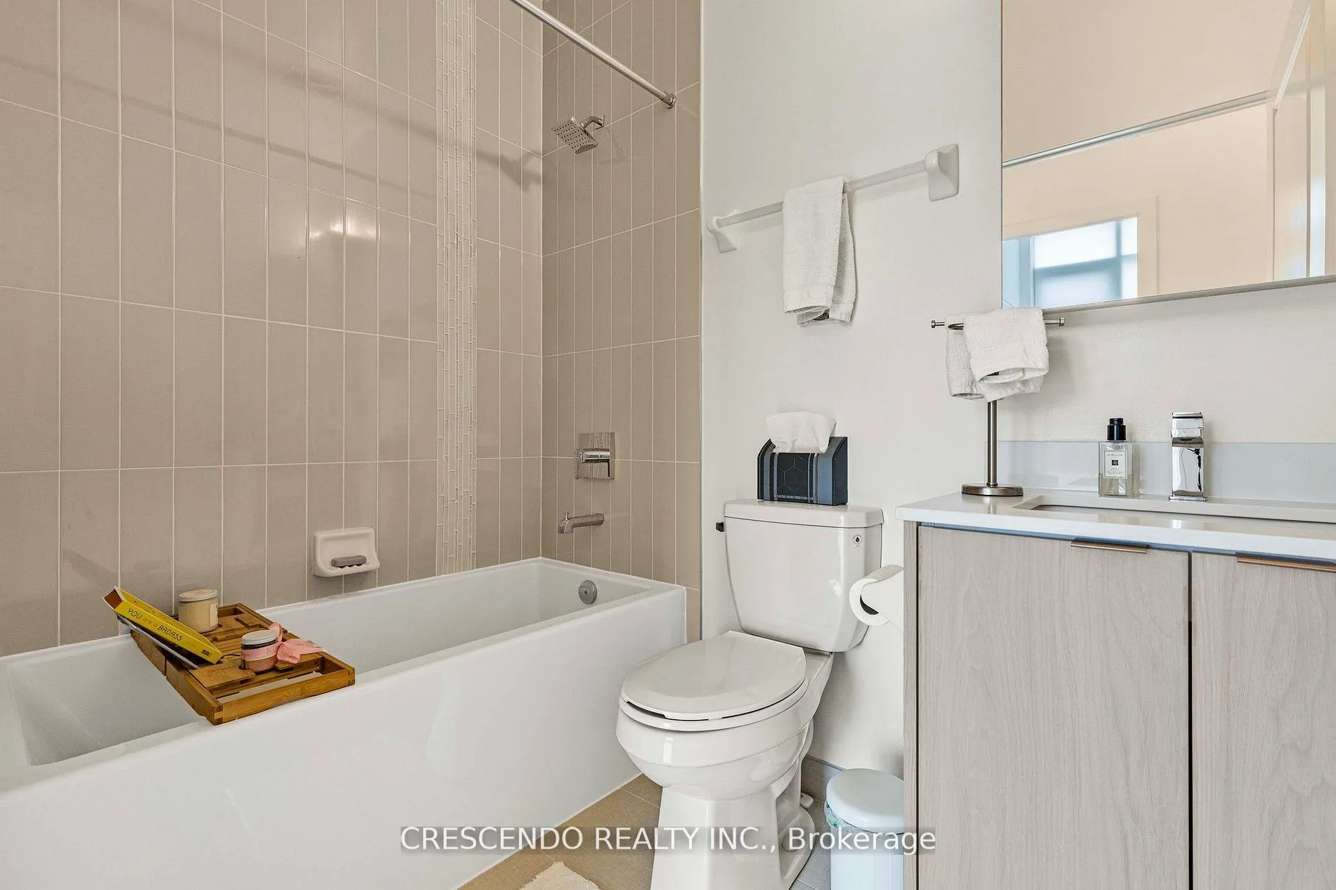 Photo 17 of Unit 1207, 100 Eagle Rock Way, Vaughan, Maple — HOMEH