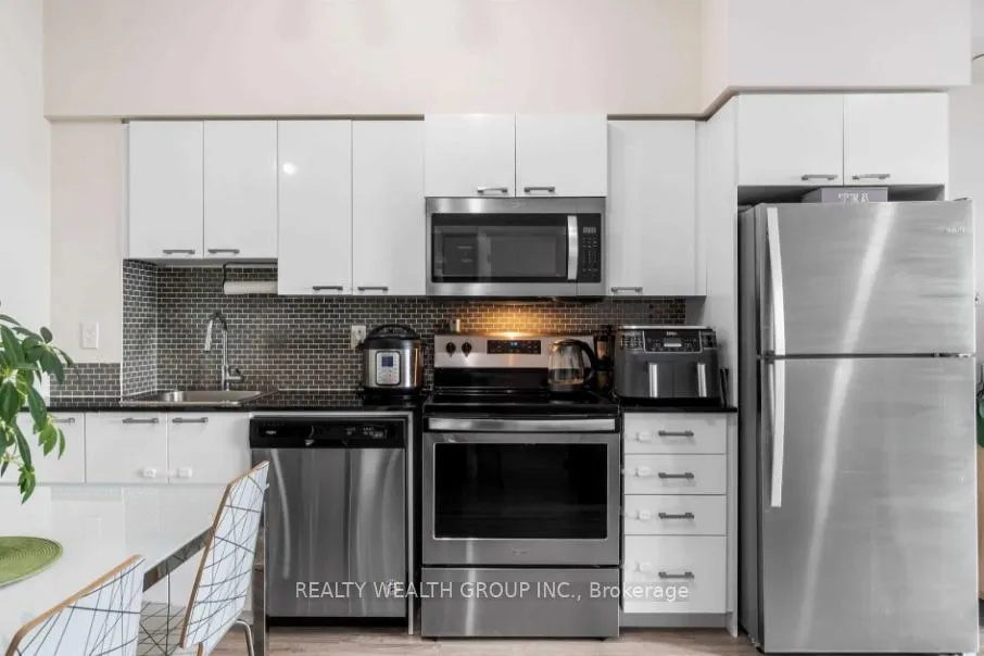 Photo 4 of Unit 907, 2150 Lawrence Avenue E, Scarborough, Wexford-Maryvale — HOMEH