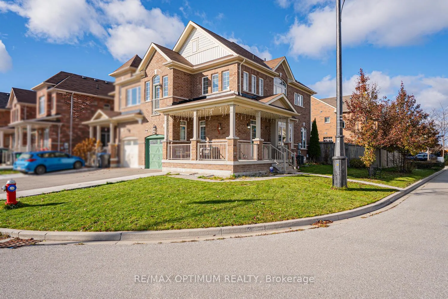 Photo 2 of 39 Divinity Circle, Brampton, Northwest Brampton — HOMEH