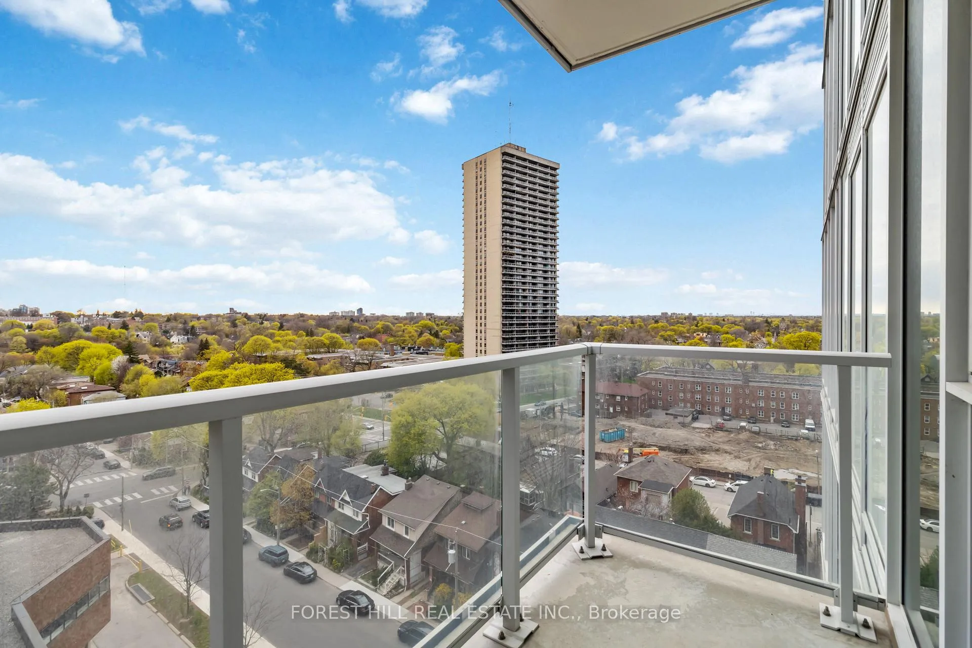 Photo 8 of Unit 819, 33 Helendale Avenue, Toronto, Yonge-Eglinton — HOMEH