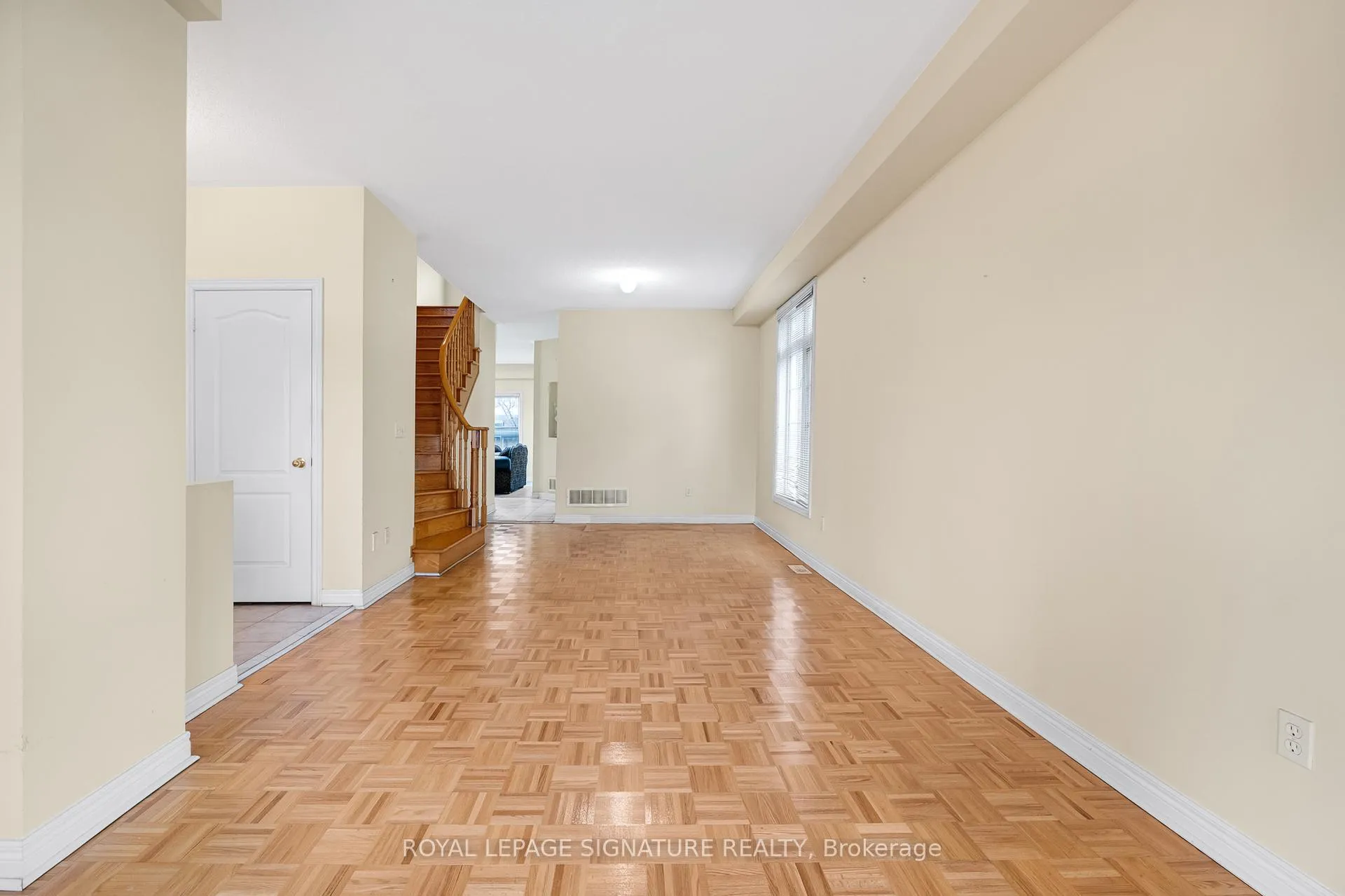 Photo 5 of 88 Moraine Drive, Vaughan, Vellore Village — HOMEH