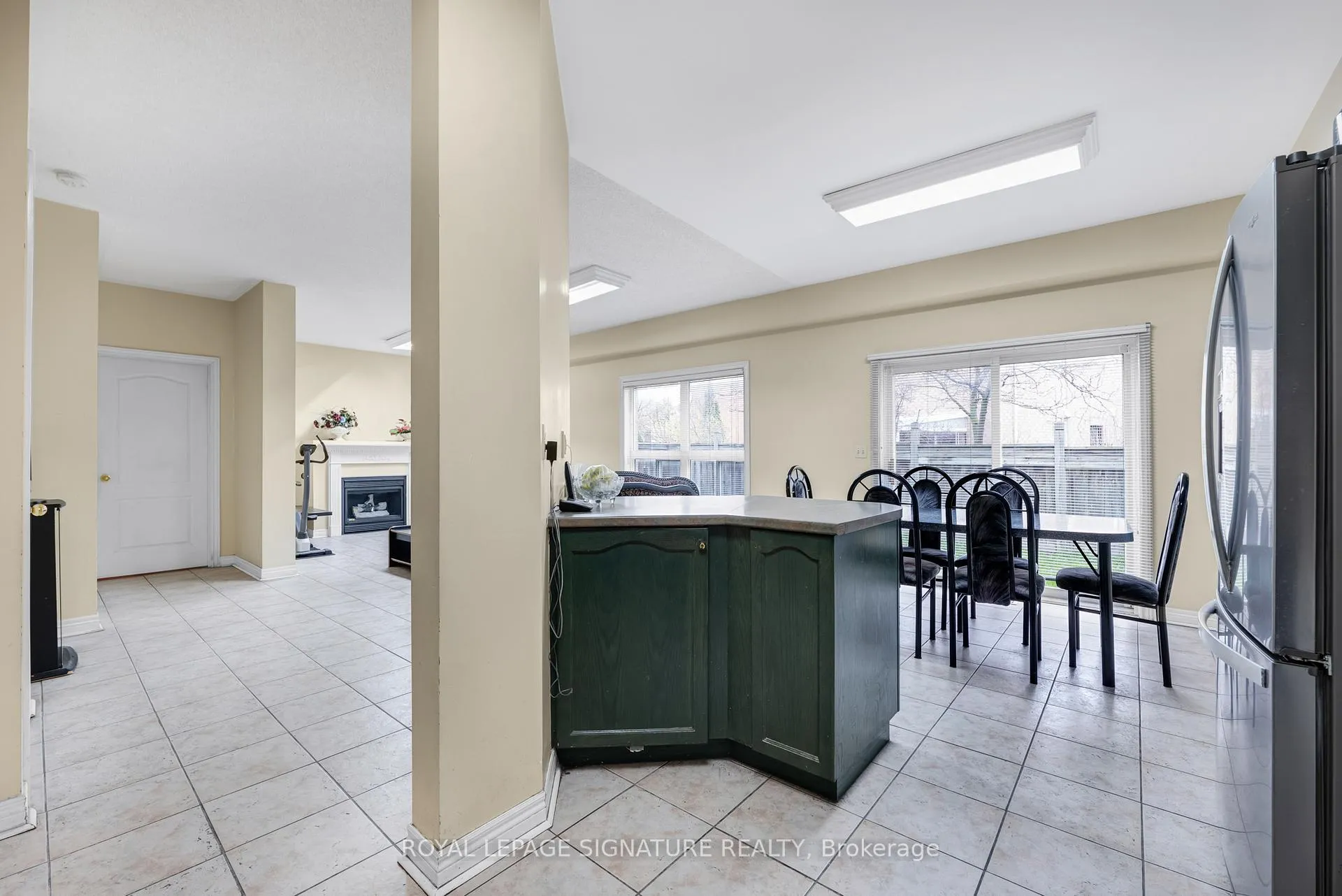 Photo 9 of 88 Moraine Drive, Vaughan, Vellore Village — HOMEH