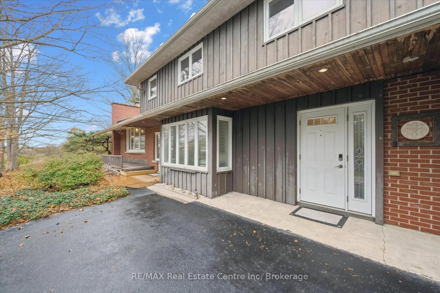 Photo 9 of 500 Watson Parkway S, Guelph, York/Watson Industrial Park — HOMEH