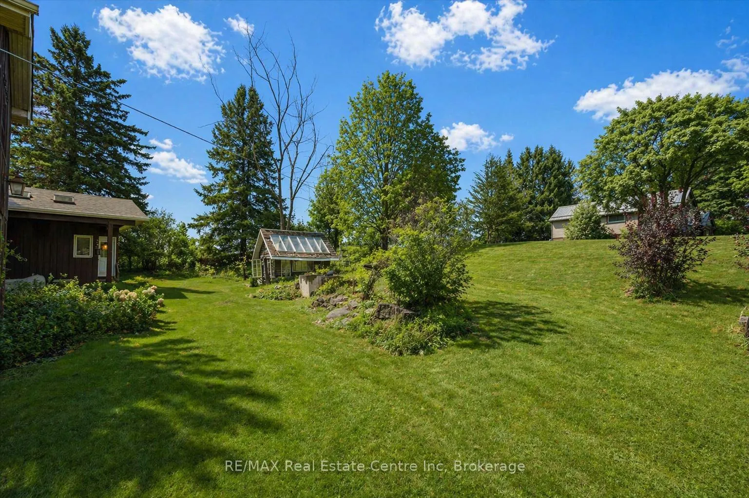 Photo 24 of 500 Watson Parkway S, Guelph, York/Watson Industrial Park — HOMEH