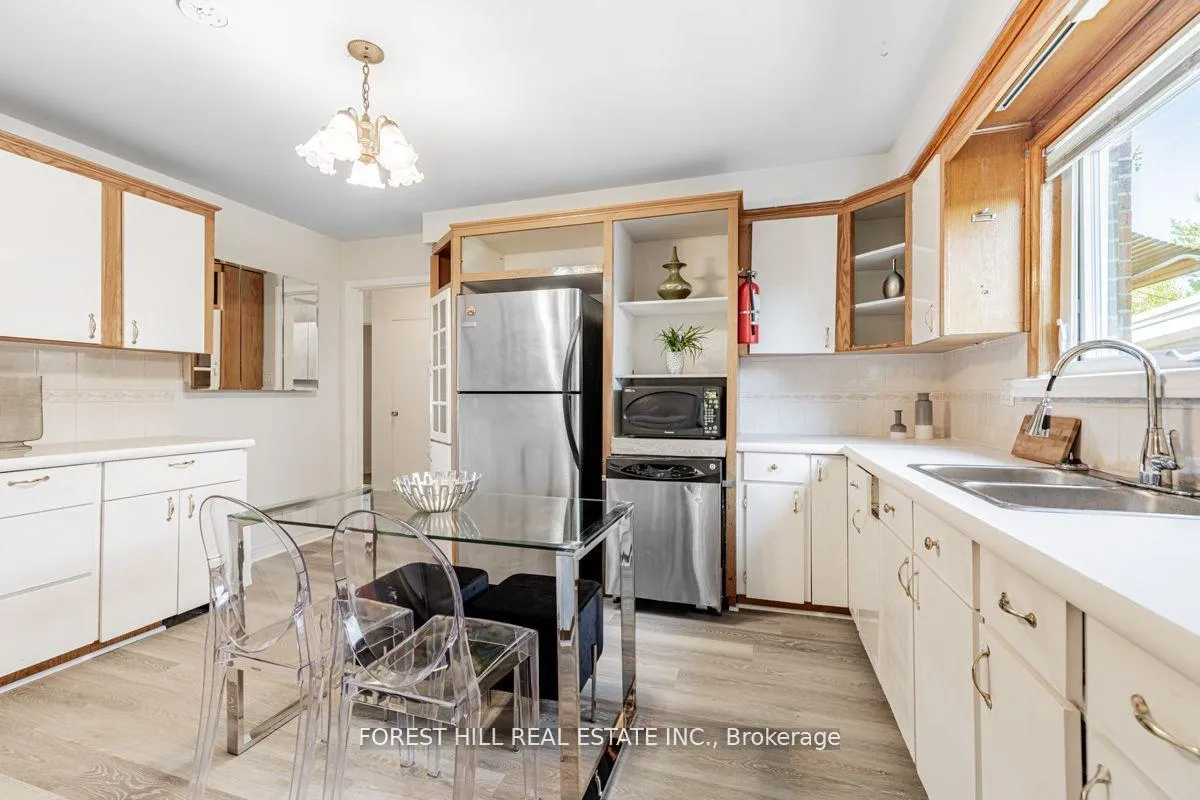 Photo 9 of 2977 Bayview Avenue, North York, Bayview Village — HOMEH