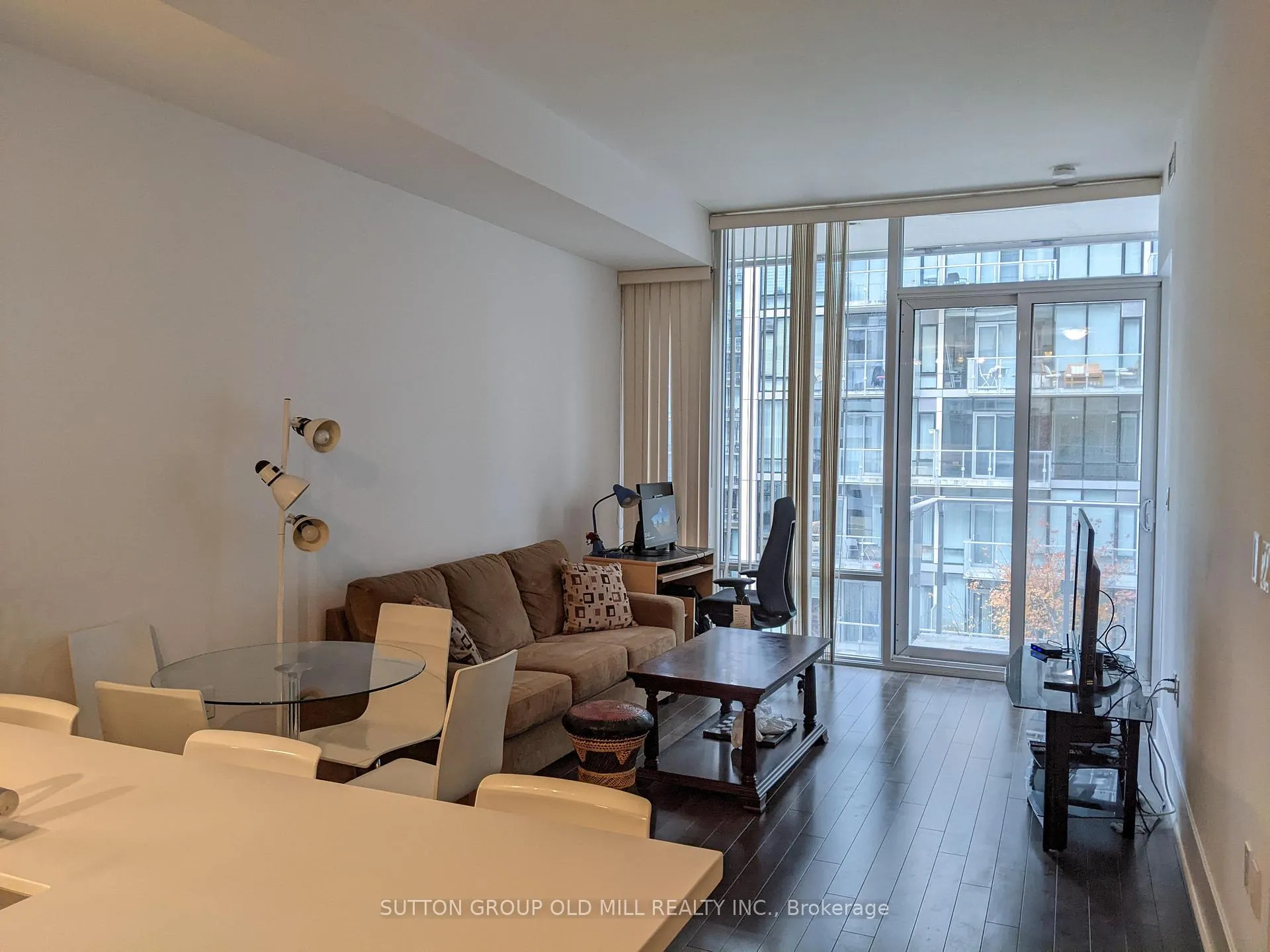 Photo 3 of Unit 522, 29 Queens Quay E, Toronto, Waterfront Communities — HOMEH