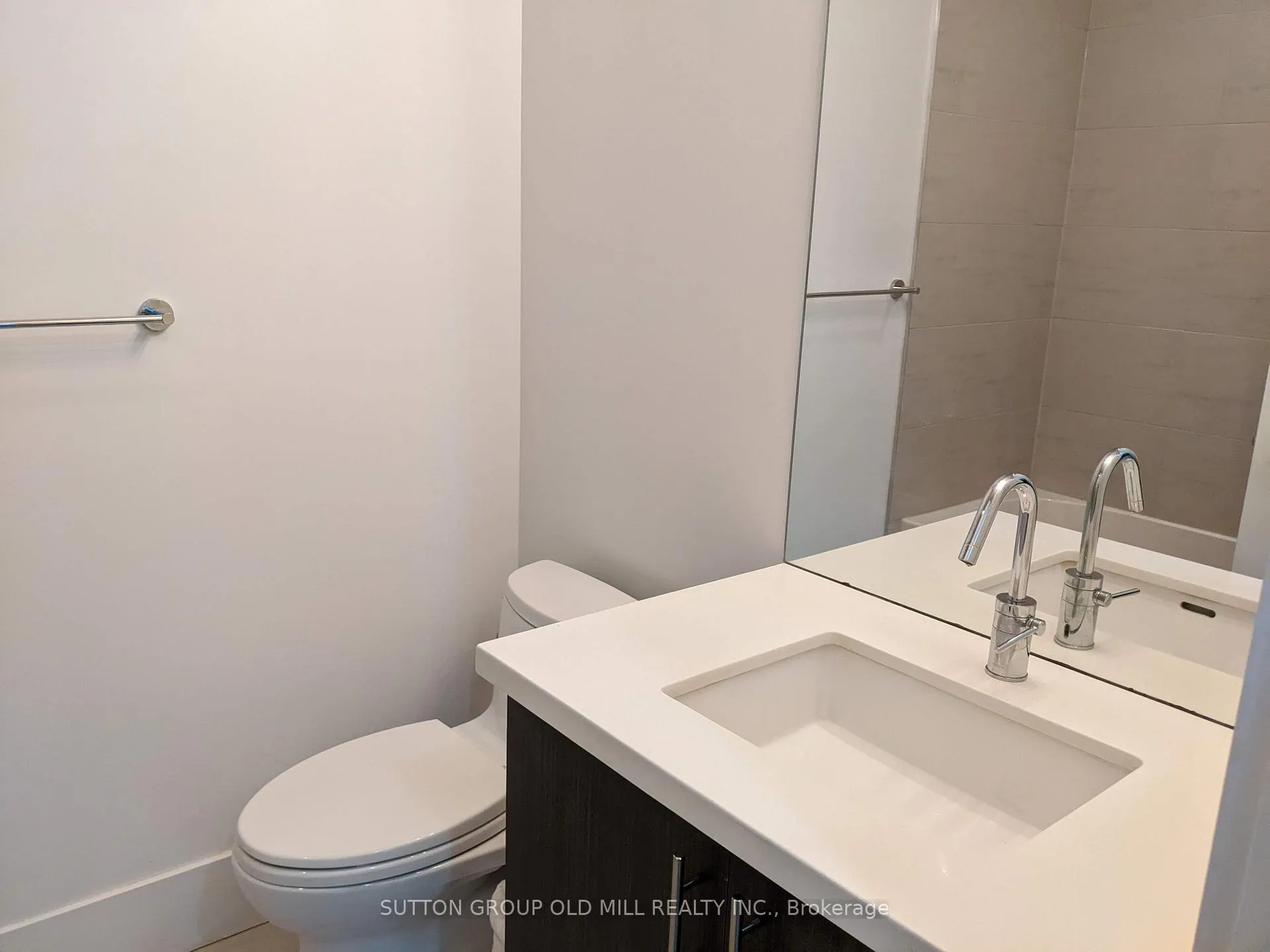 Photo 6 of Unit 522, 29 Queens Quay E, Toronto, Waterfront Communities — HOMEH
