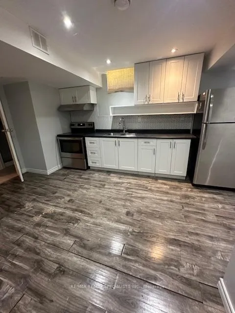 Photo 11 of 424 Jay Crescent, Orangeville — HOMEH
