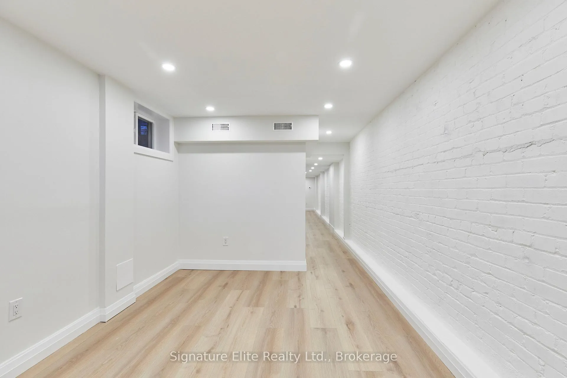 Photo 5 of Unit Lower, 927 Kingston Road, Toronto, The Beaches — HOMEH