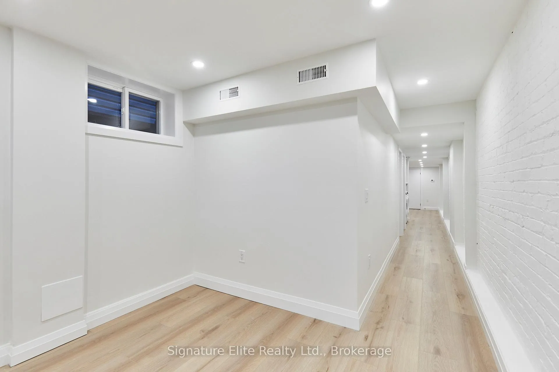 Photo 6 of Unit Lower, 927 Kingston Road, Toronto, The Beaches — HOMEH