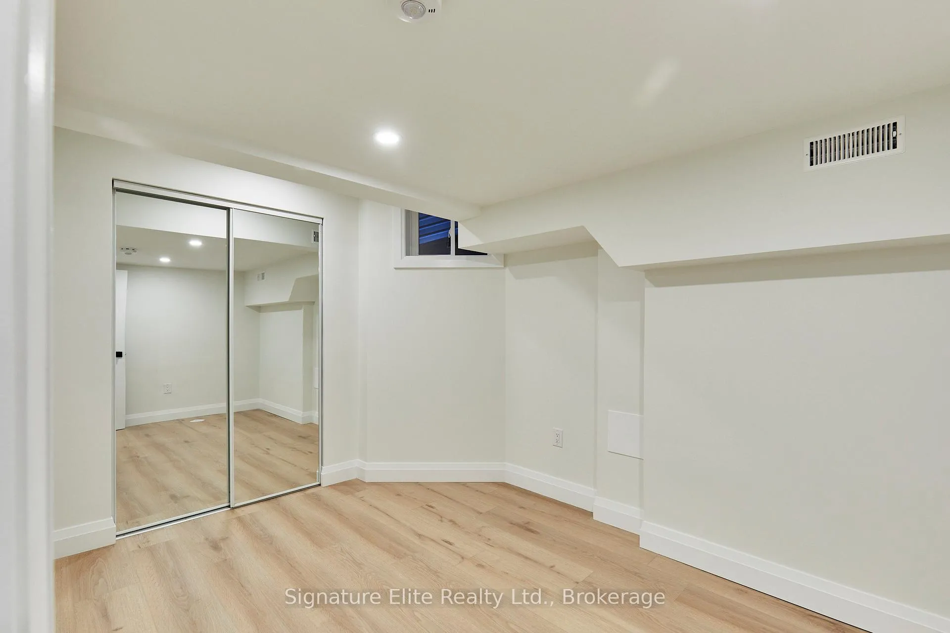 Photo 14 of Unit Lower, 927 Kingston Road, Toronto, The Beaches — HOMEH