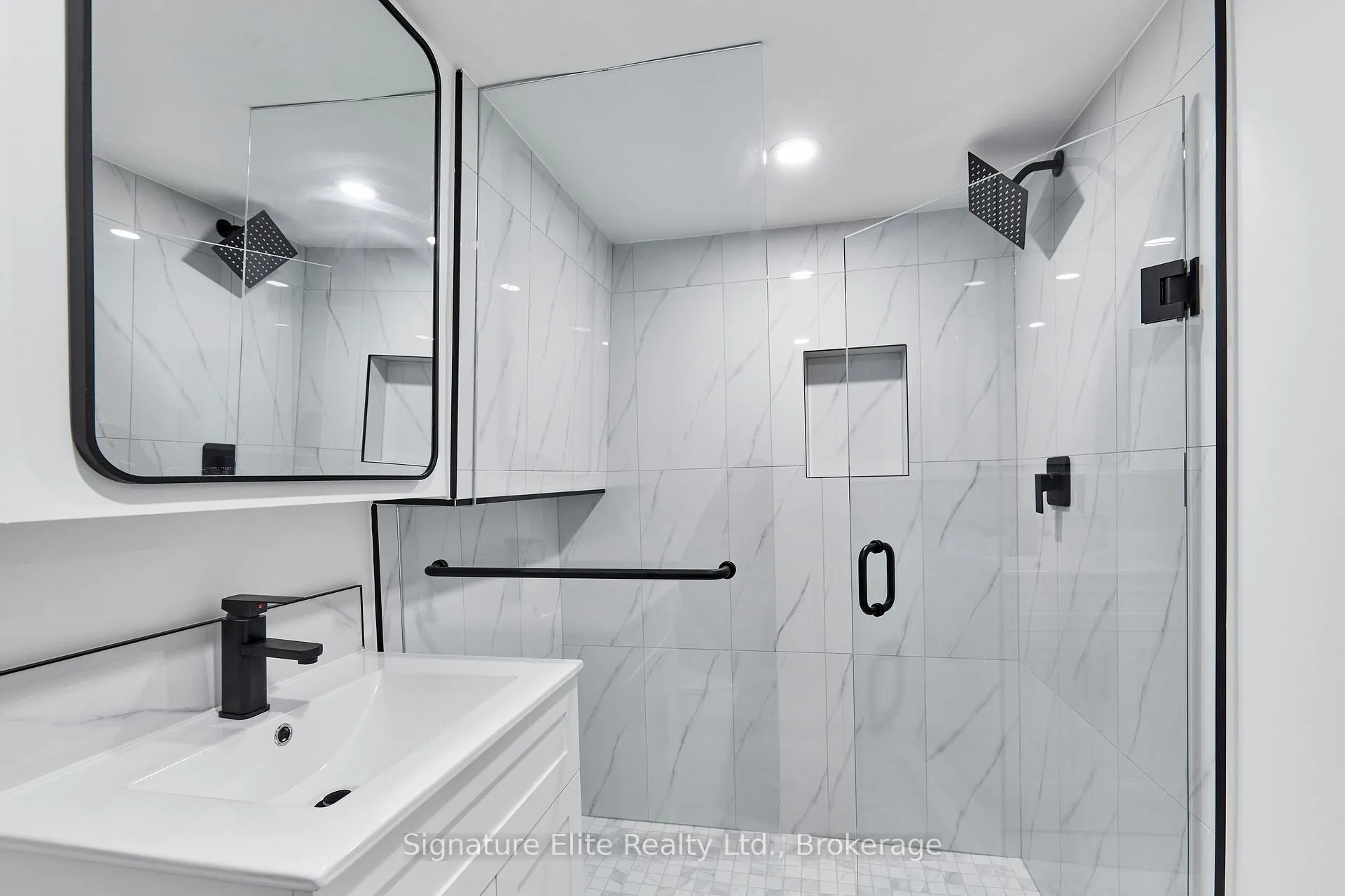 Photo 16 of Unit Lower, 927 Kingston Road, Toronto, The Beaches — HOMEH