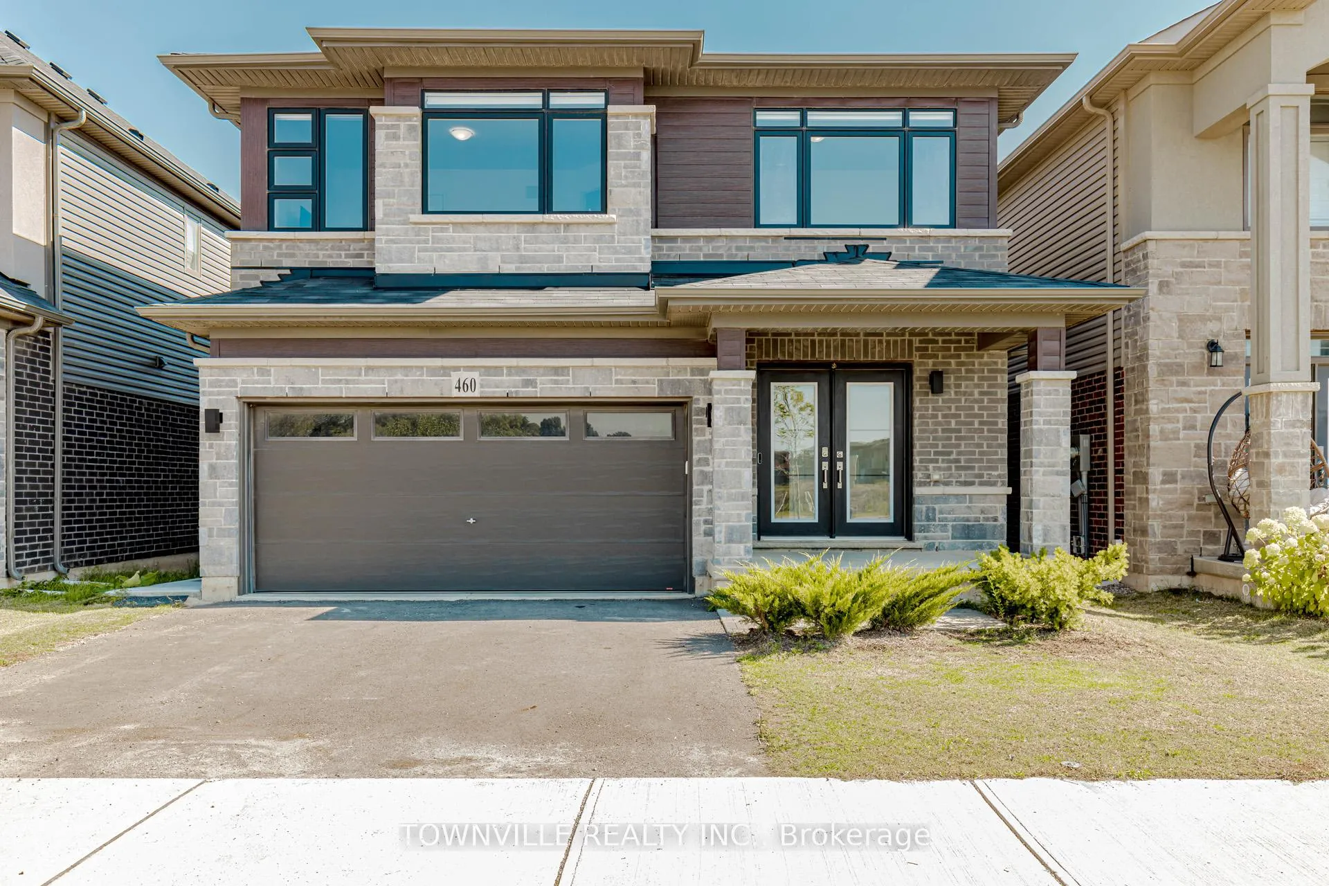Photo 3 of 460 Blackburn Drive SW, Brantford — HOMEH