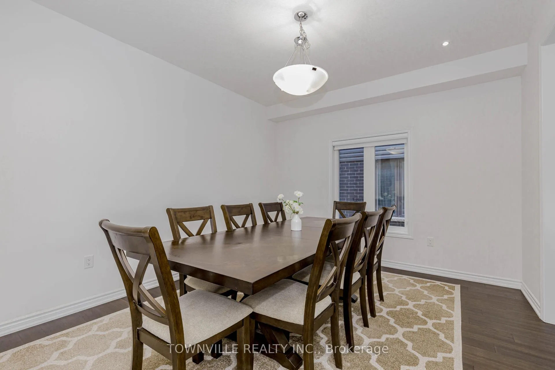 Photo 10 of 460 Blackburn Drive SW, Brantford — HOMEH