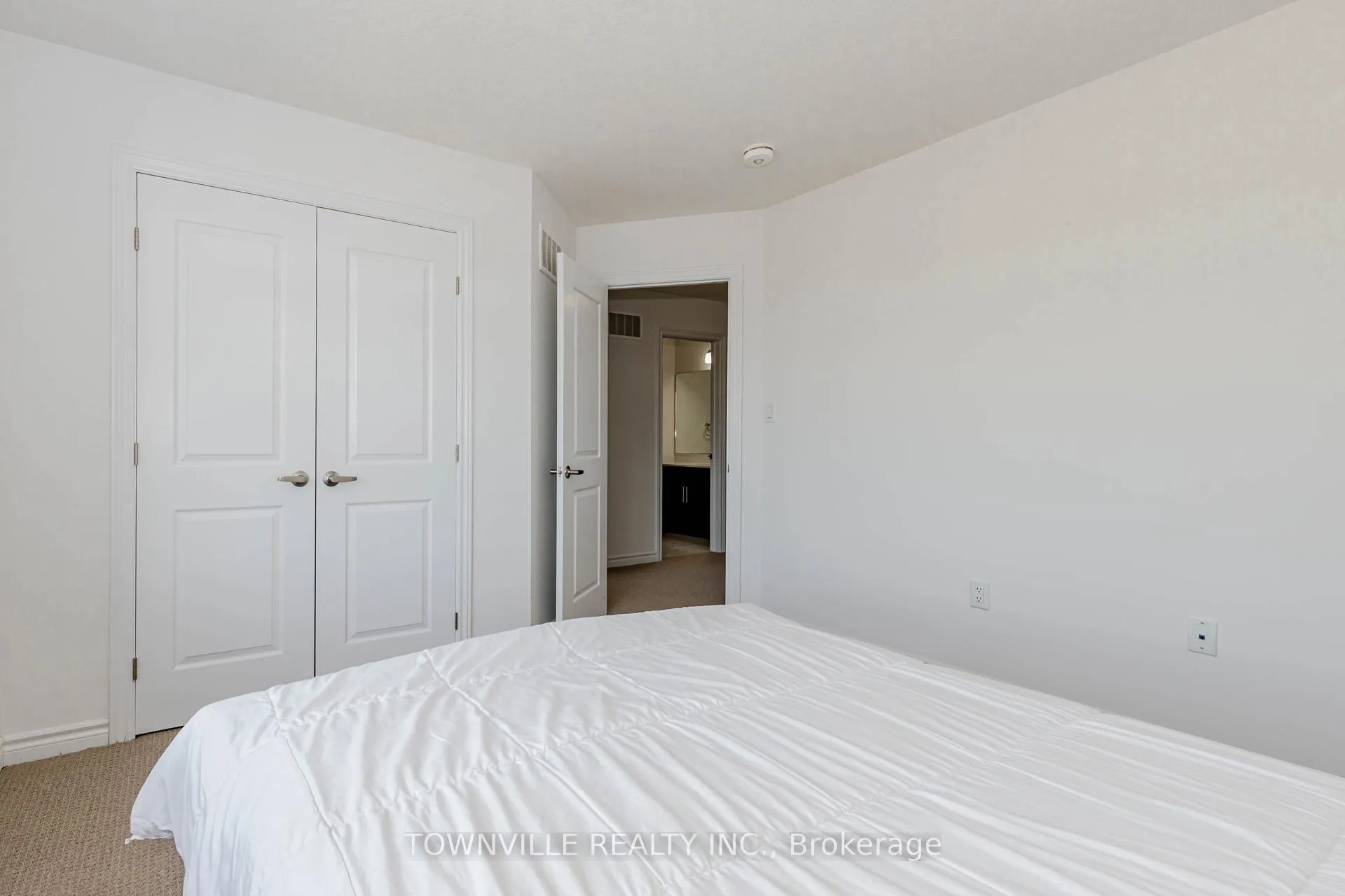 Photo 30 of 460 Blackburn Drive SW, Brantford — HOMEH