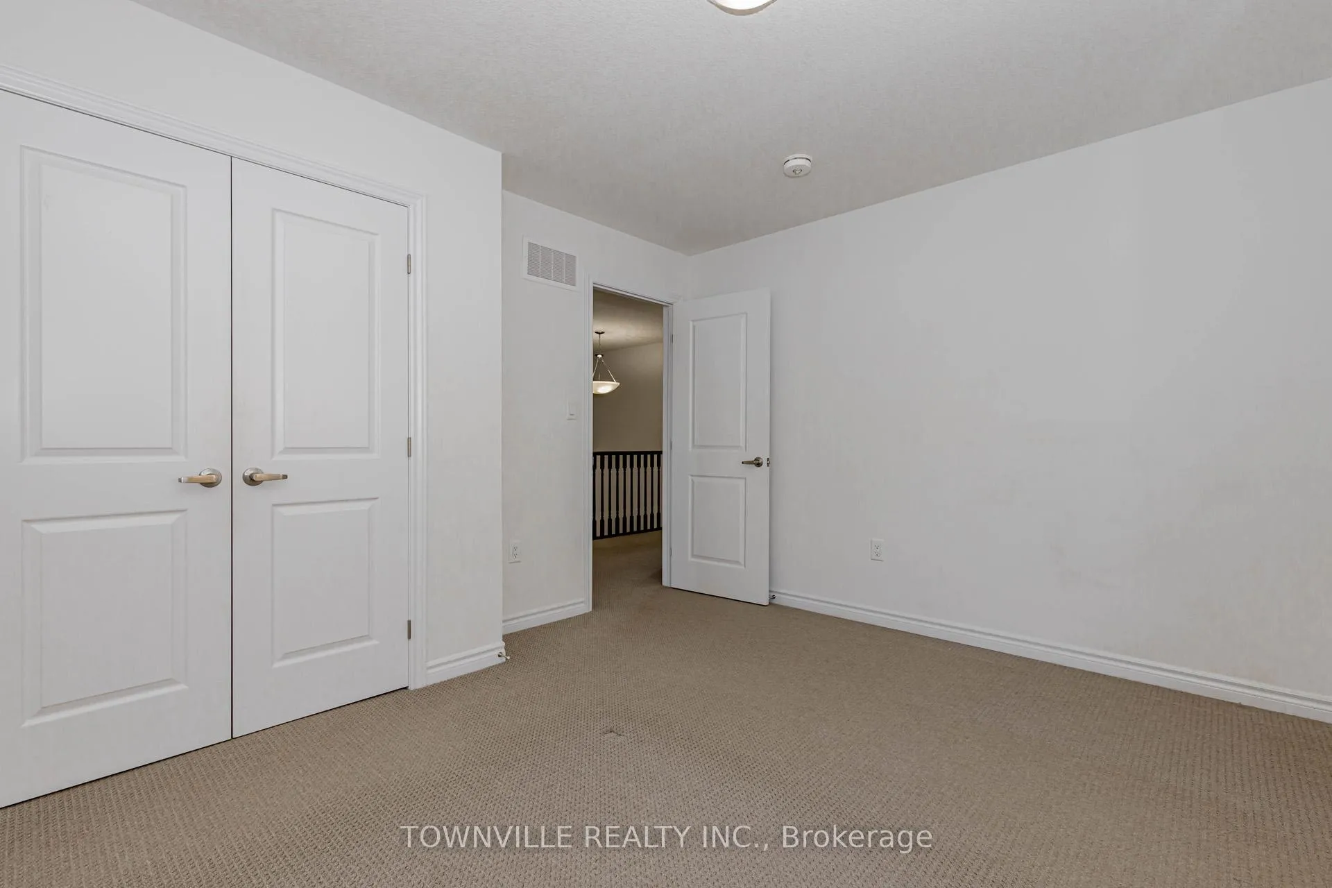 Photo 32 of 460 Blackburn Drive SW, Brantford — HOMEH