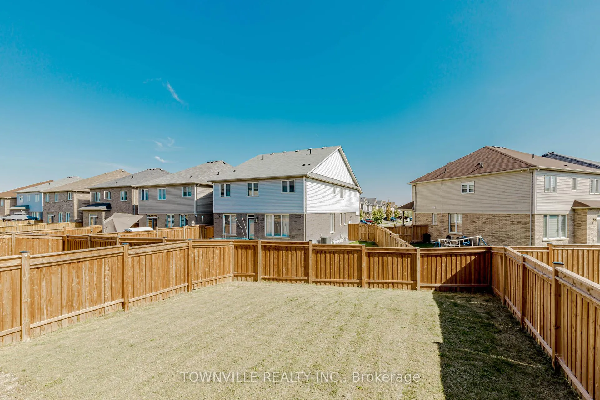 Photo 44 of 460 Blackburn Drive SW, Brantford — HOMEH
