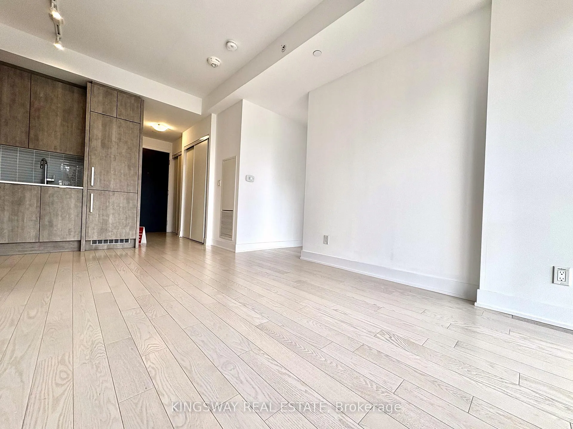 Photo 7 of Unit 610, 181 Bedford Road, Toronto, The Annex — HOMEH