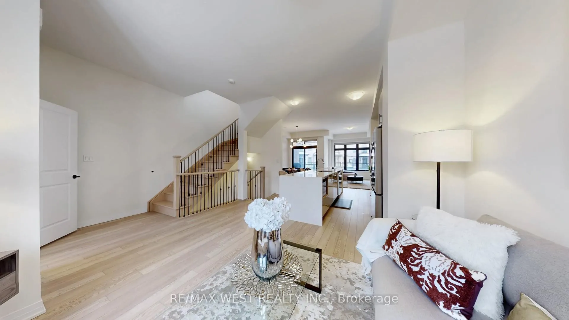 Photo 7 of 58 De La Roche Drive, Vaughan, Vellore Village — HOMEH
