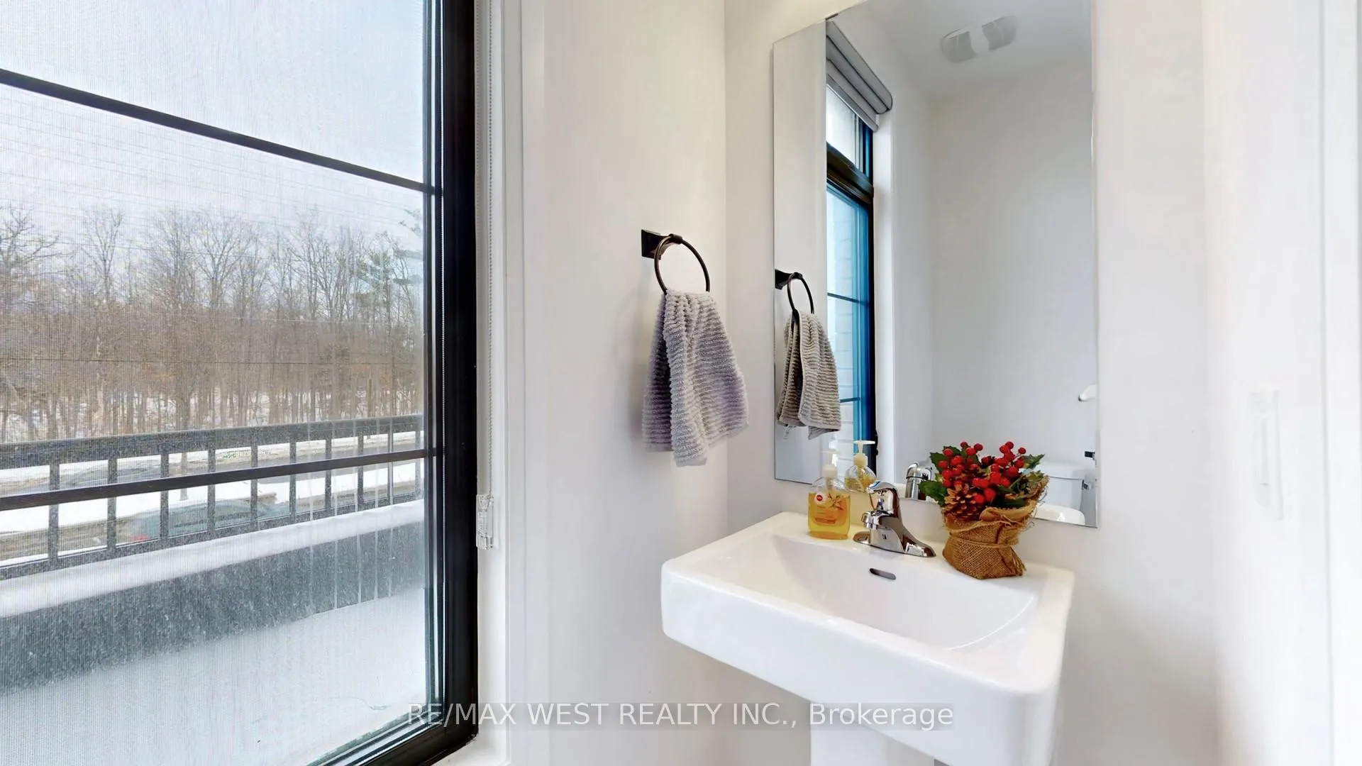 Photo 19 of 58 De La Roche Drive, Vaughan, Vellore Village — HOMEH