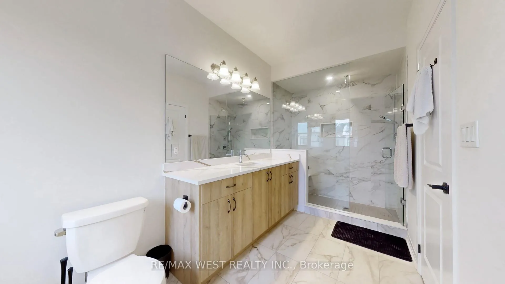 Photo 28 of 58 De La Roche Drive, Vaughan, Vellore Village — HOMEH