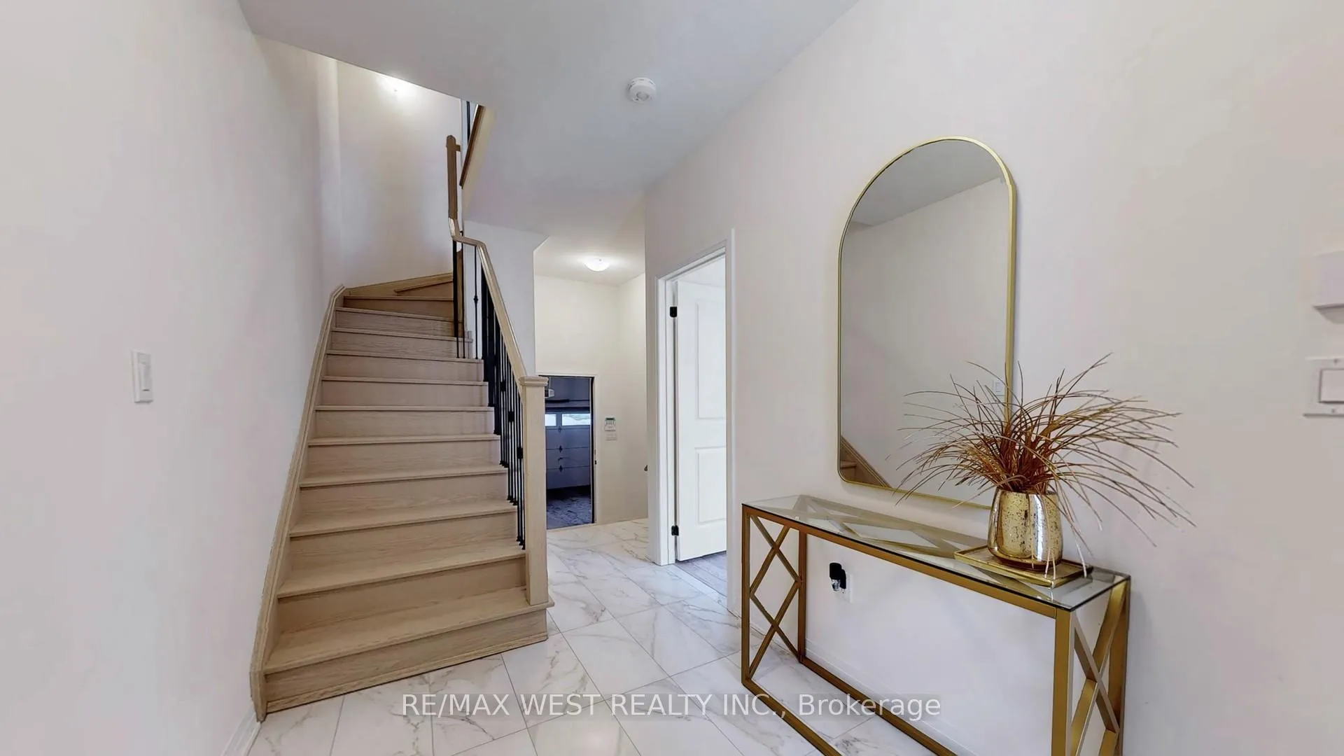 Photo 36 of 58 De La Roche Drive, Vaughan, Vellore Village — HOMEH