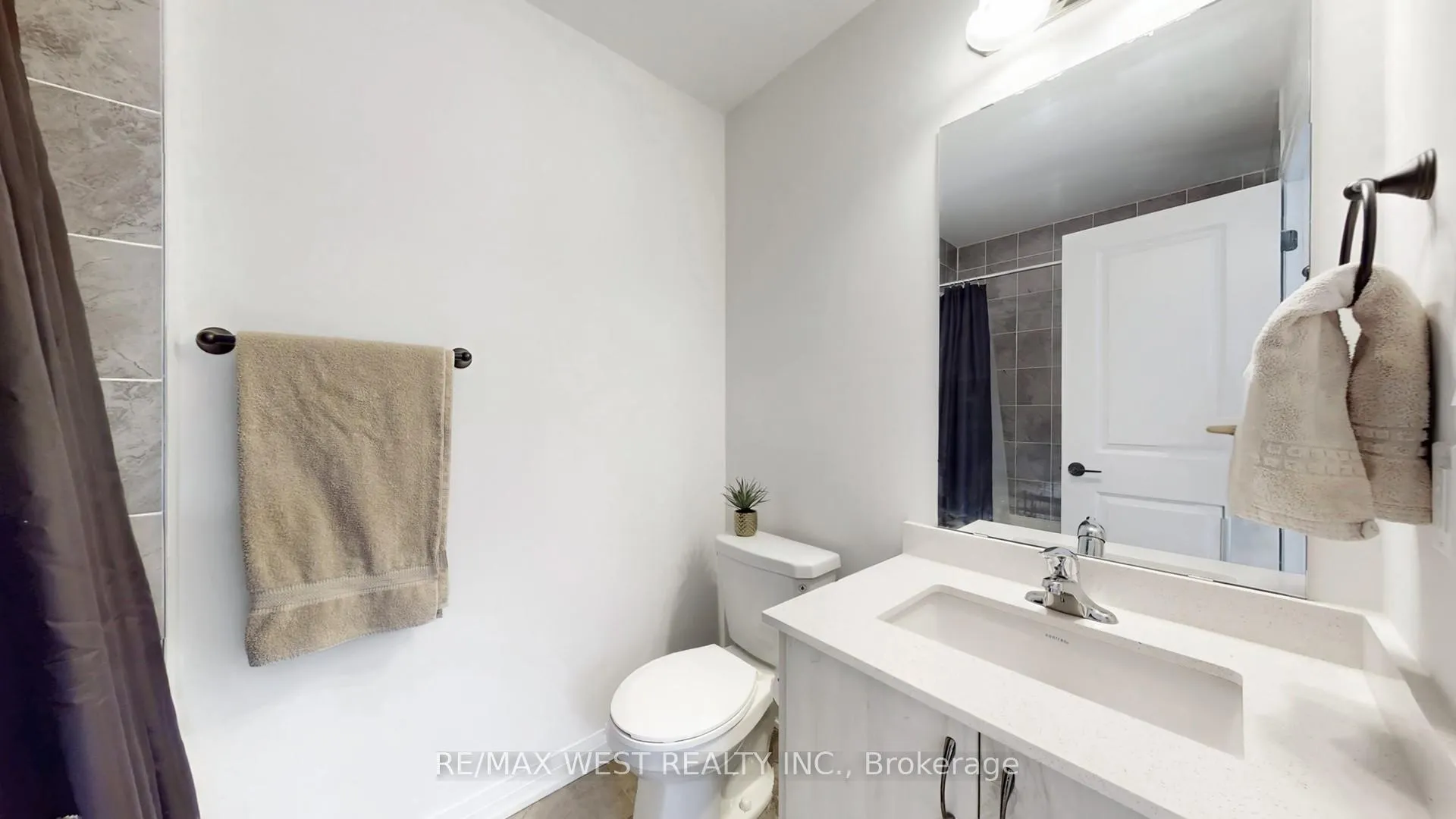 Photo 40 of 58 De La Roche Drive, Vaughan, Vellore Village — HOMEH