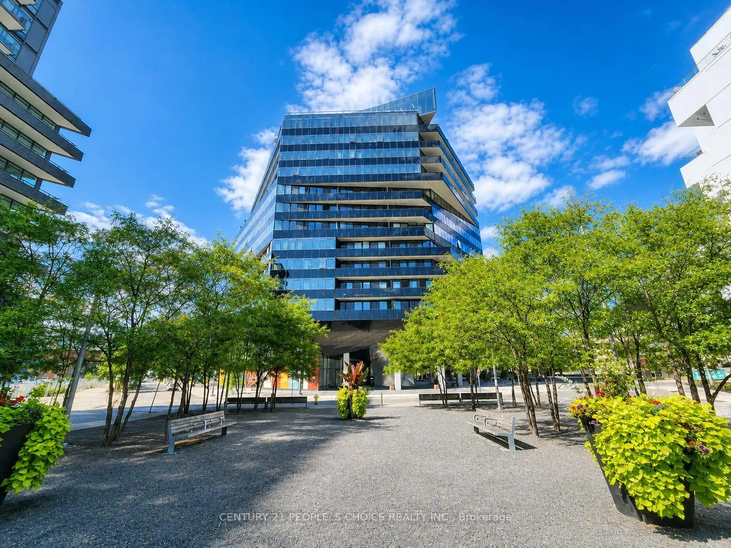 Front of Unit 910, 21 Lawren Harris Square