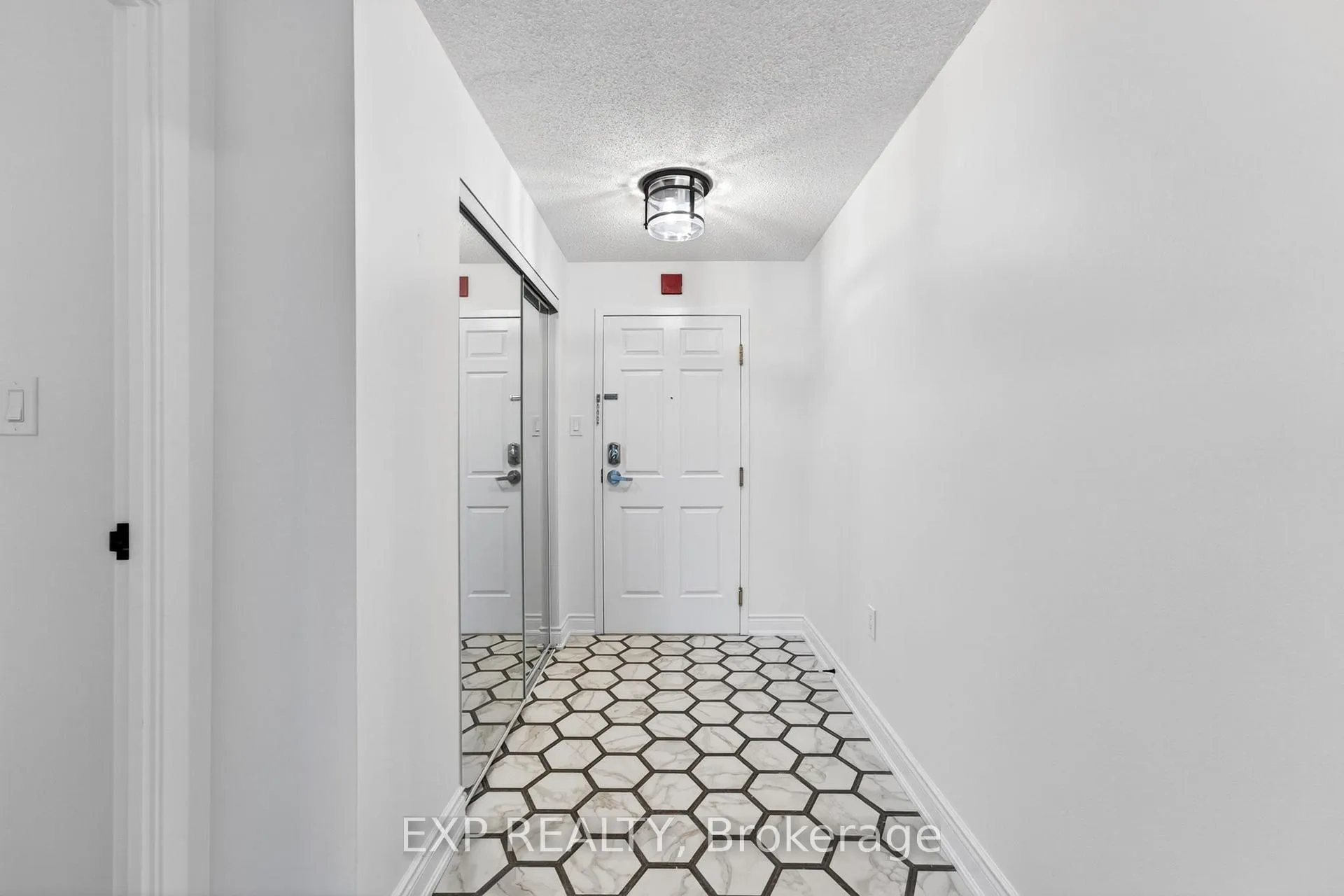 Photo 3 of Unit 201, 115 Barrett Court, Kingston, Kingston East (Incl Barret Crt) — HOMEH