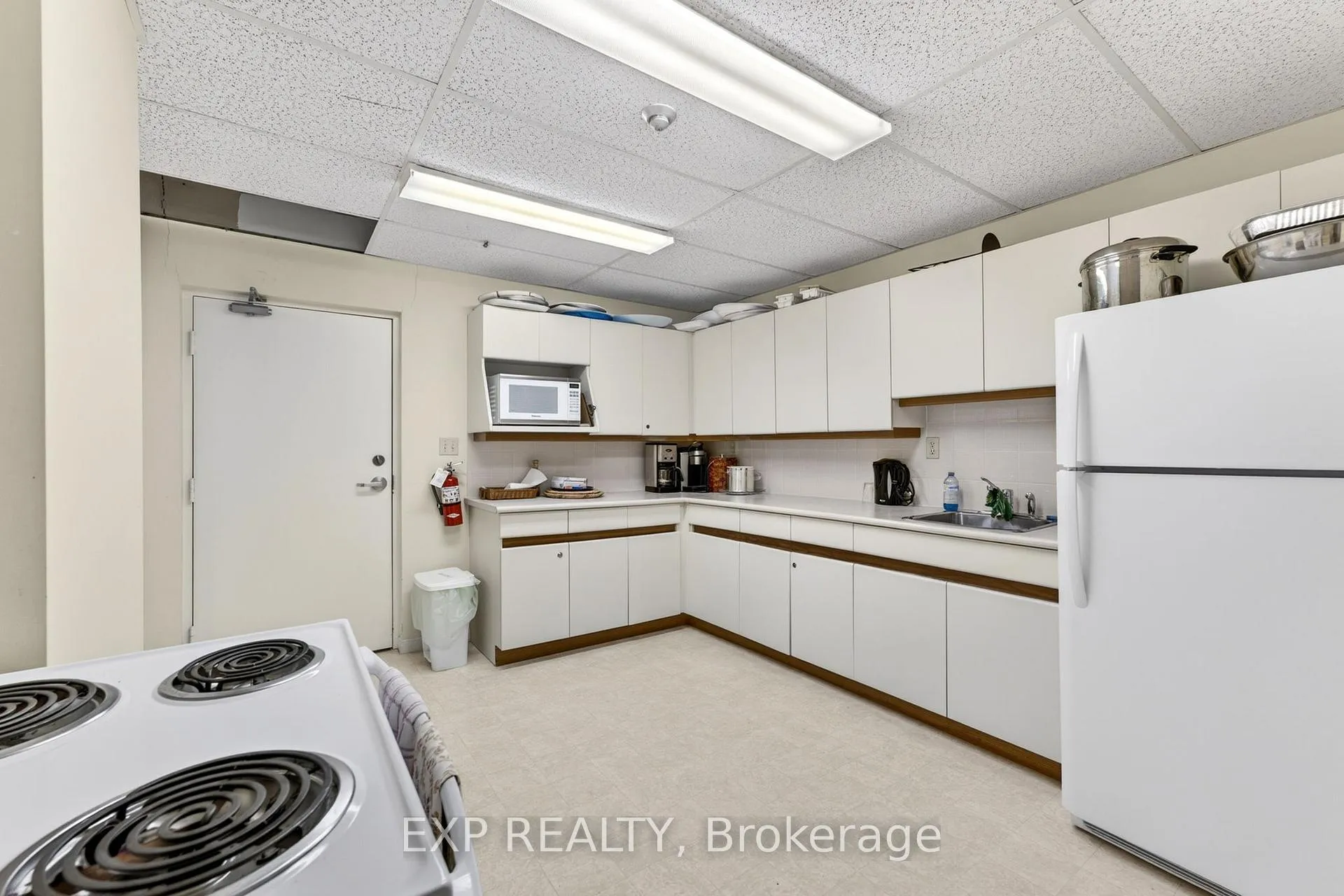 Photo 32 of Unit 201, 115 Barrett Court, Kingston, Kingston East (Incl Barret Crt) — HOMEH