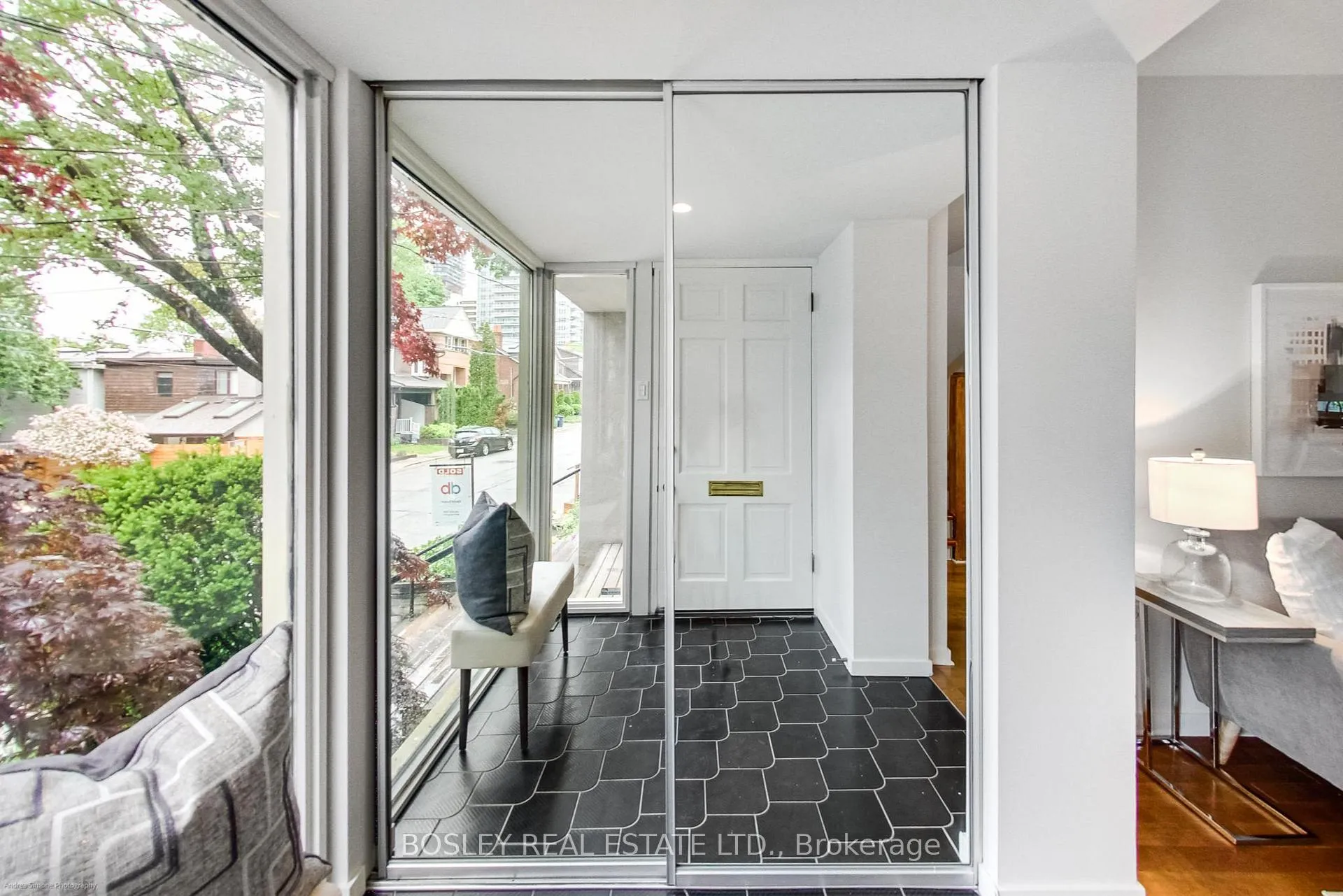 Photo 4 of 140 Helendale Avenue, Toronto, Yonge-Eglinton — HOMEH