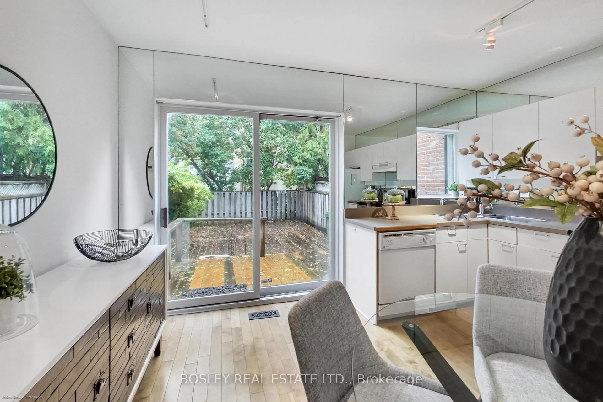 Photo 15 of 140 Helendale Avenue, Toronto, Yonge-Eglinton — HOMEH