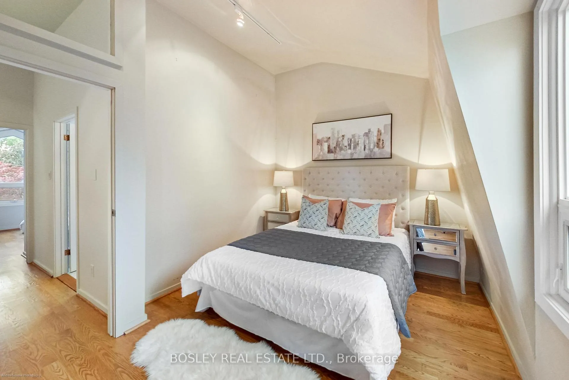 Photo 19 of 140 Helendale Avenue, Toronto, Yonge-Eglinton — HOMEH