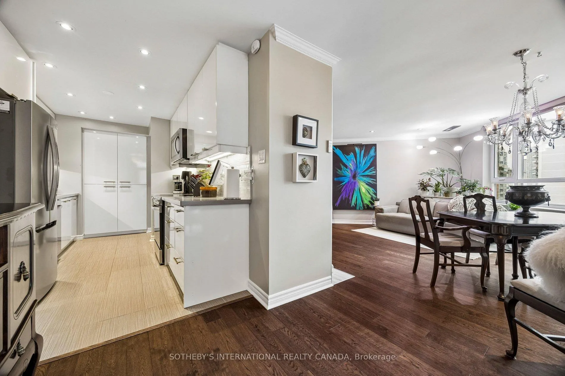 Photo 6 of Unit 901, 55 Wellesley Street E, Toronto, Church-Yonge Corridor — HOMEH