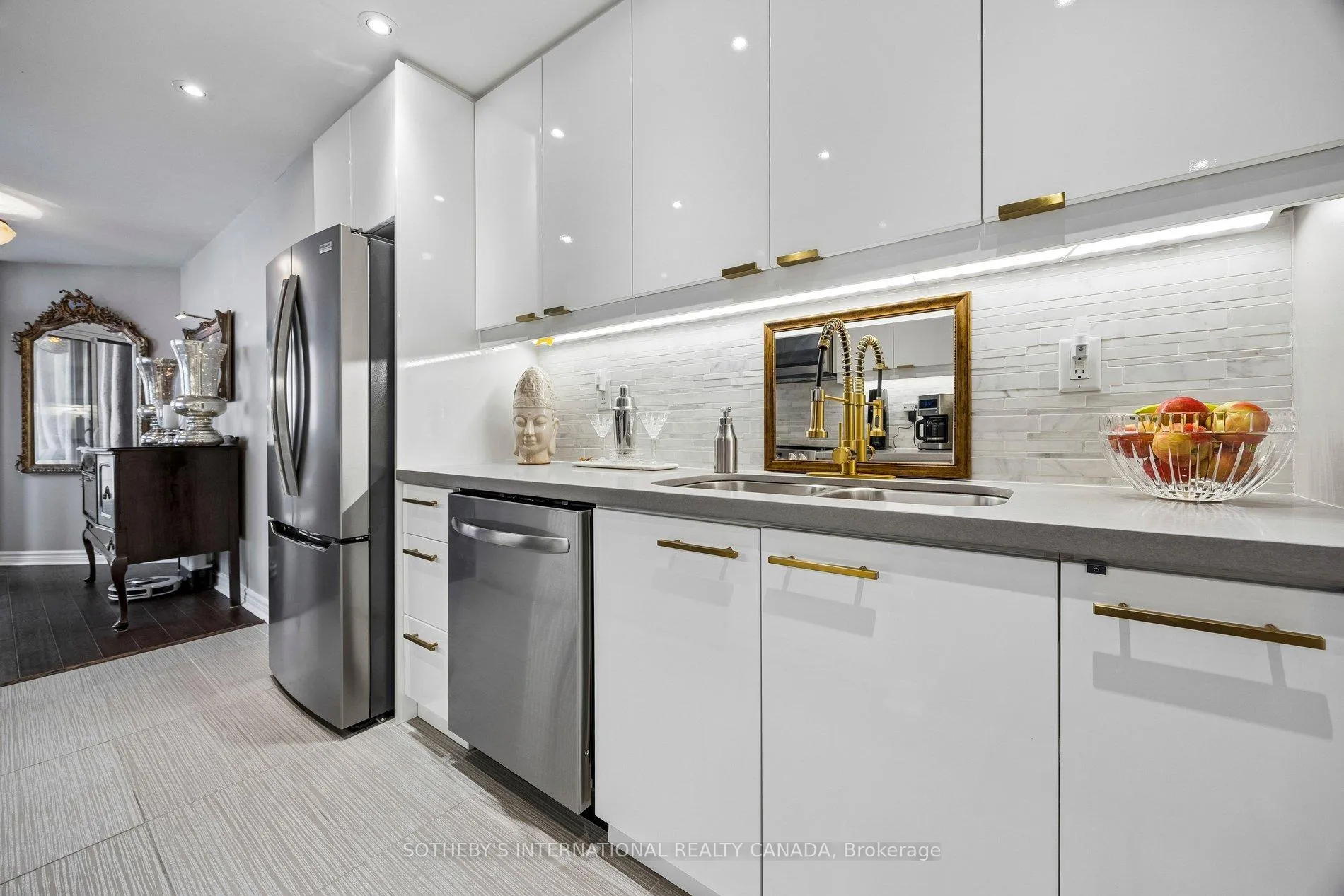 Photo 9 of Unit 901, 55 Wellesley Street E, Toronto, Church-Yonge Corridor — HOMEH
