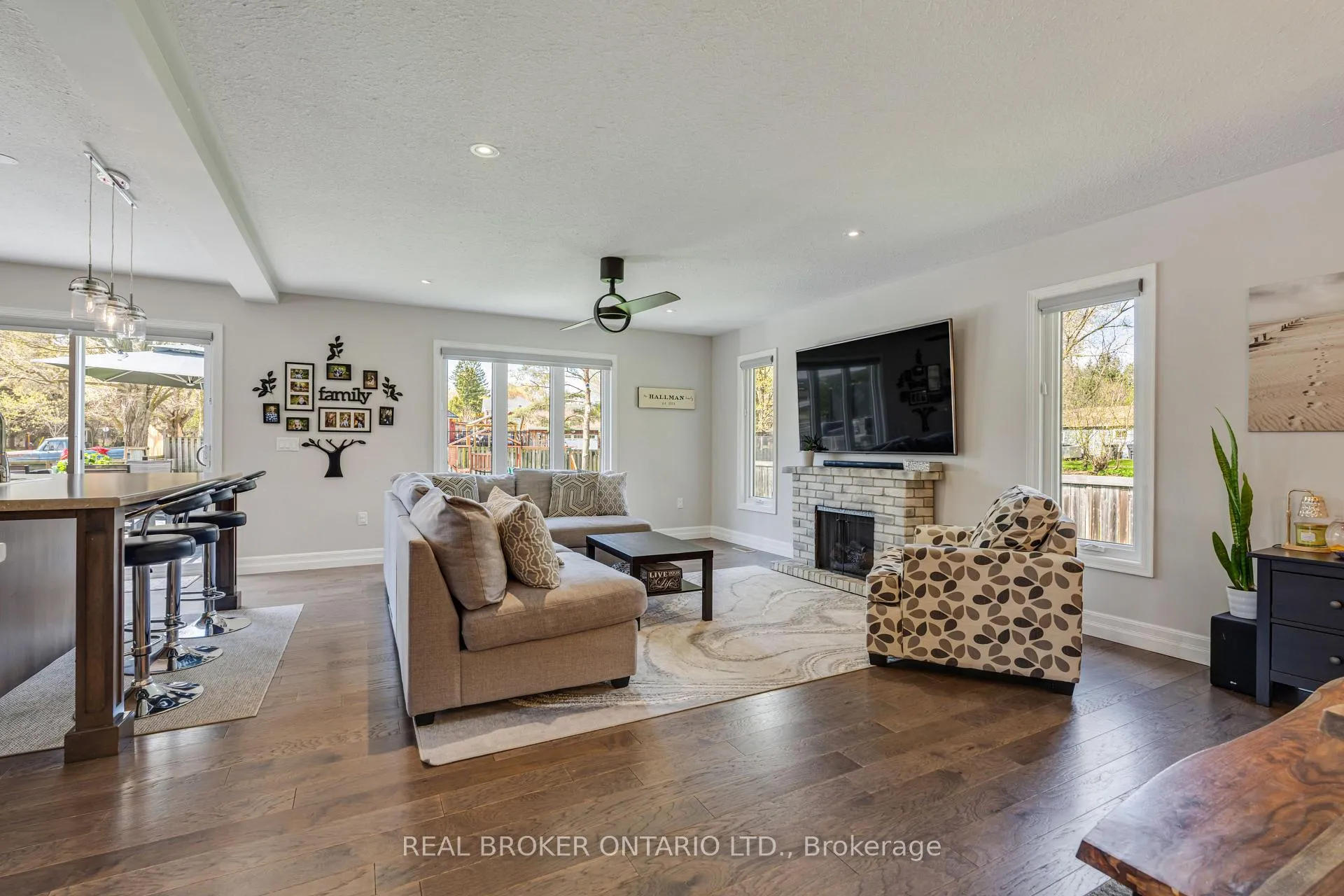 Photo 4 of 5 Emma Street, Caledon, Caledon East — HOMEH