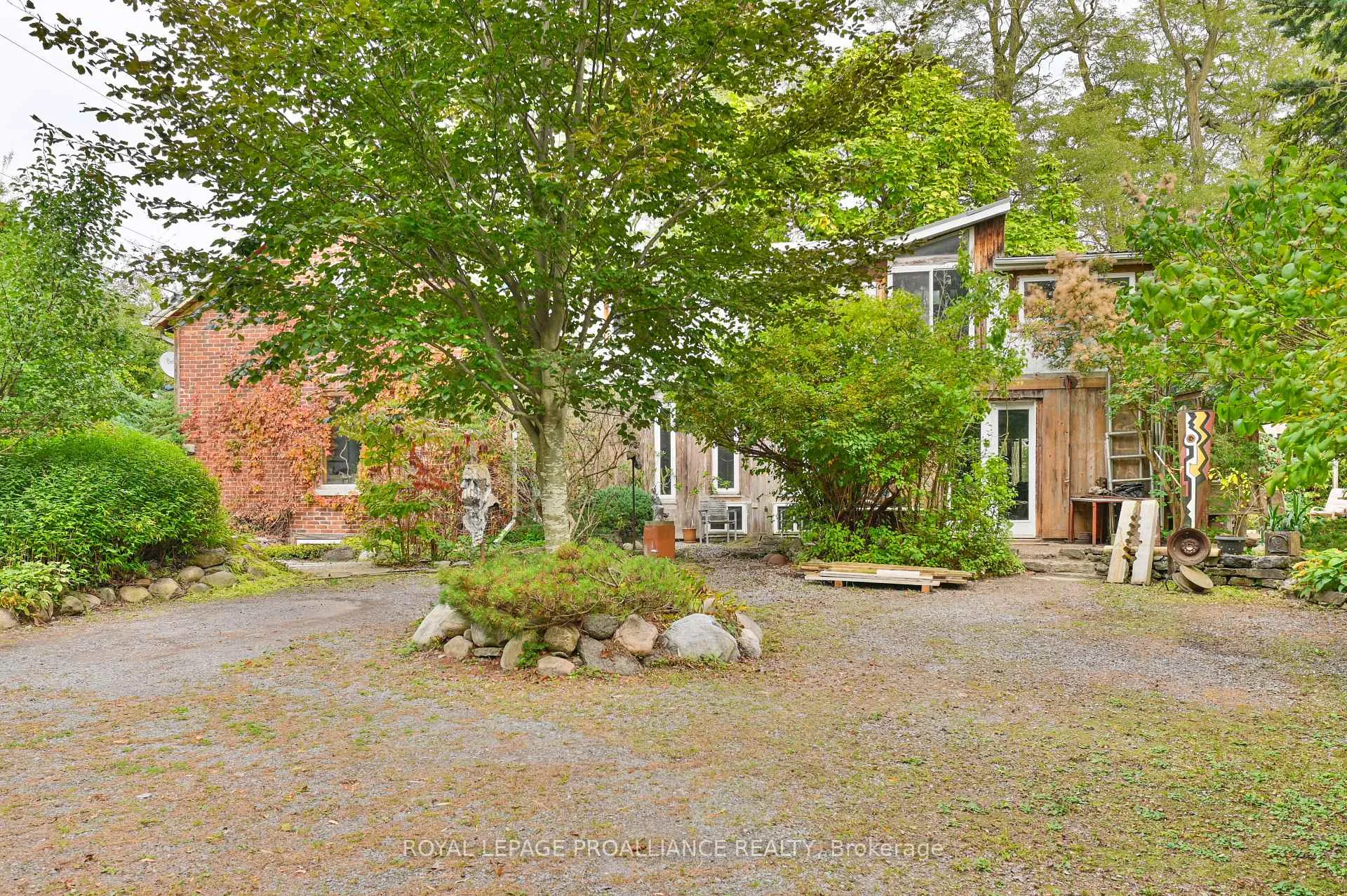 Front of 15047 County Road 2
