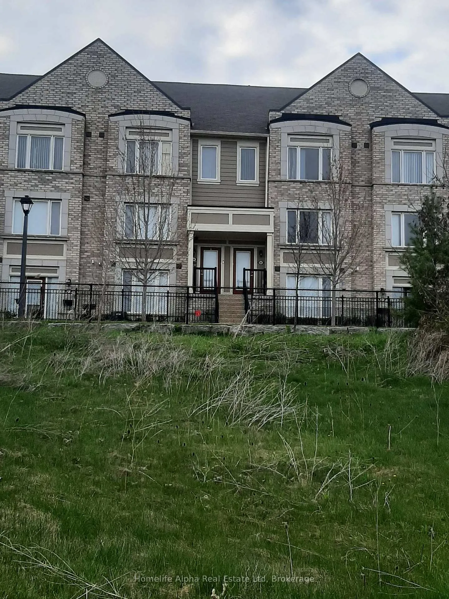 Front of Unit Suite 63, 1 Beckenrose Court