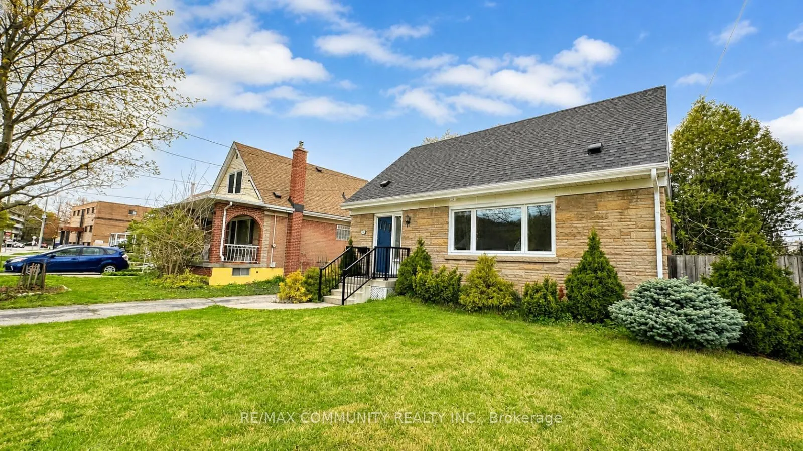 Photo 2 of Unit Main, 386 Whitney Avenue, Hamilton, Ainslie Wood — HOMEH