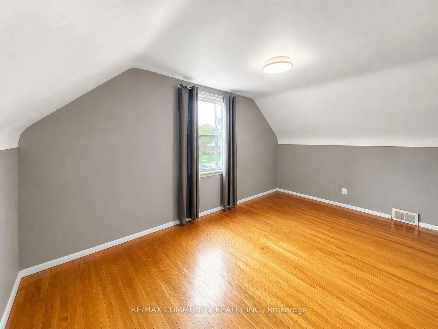 Photo 22 of Unit Main, 386 Whitney Avenue, Hamilton, Ainslie Wood — HOMEH