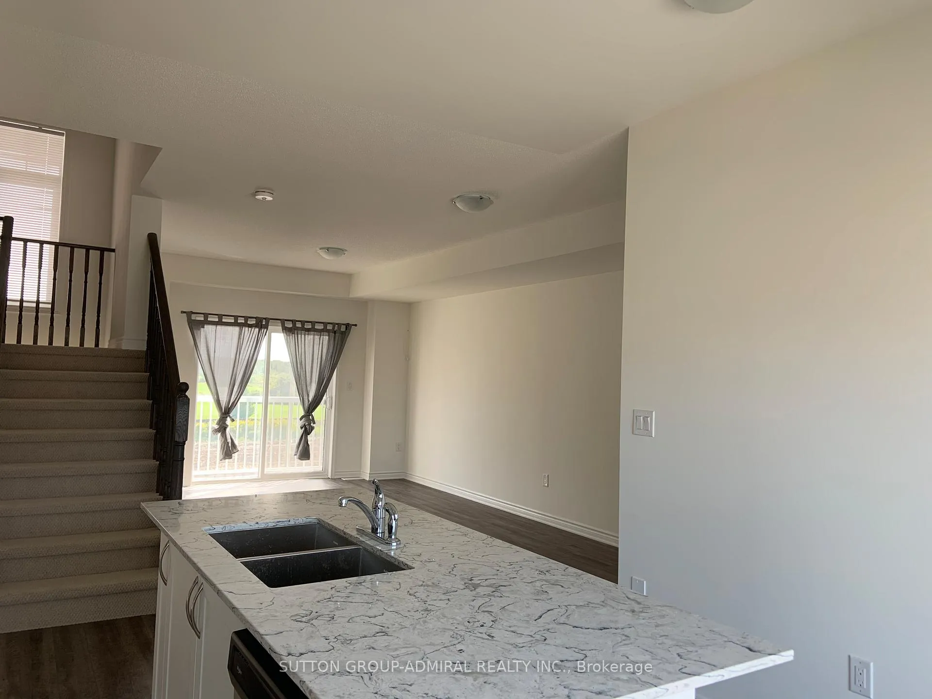 Photo 2 of 81 Sandhill Crane Drive, Wasaga Beach — HOMEH