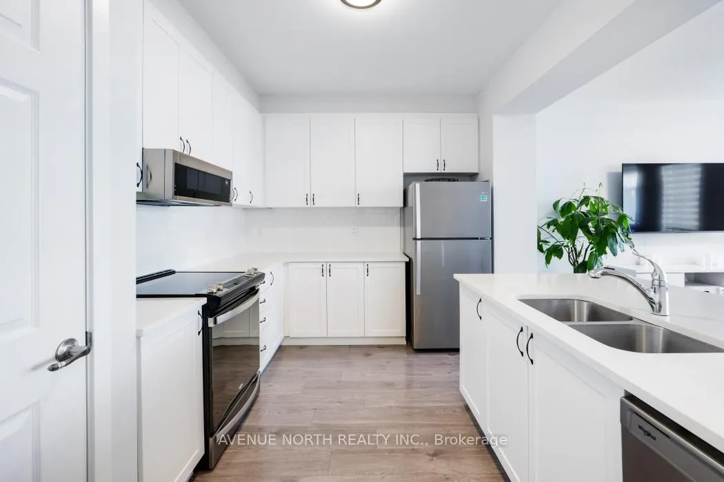 Photo 6 of 702 Hydrus Private, Ottawa, Barrhaven - Half Moon Bay — HOMEH