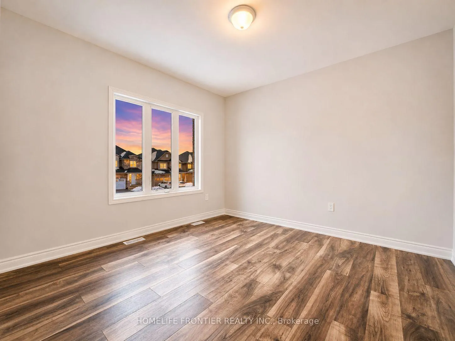 Photo 6 of 3088 Monarch Drive, Orillia — HOMEH
