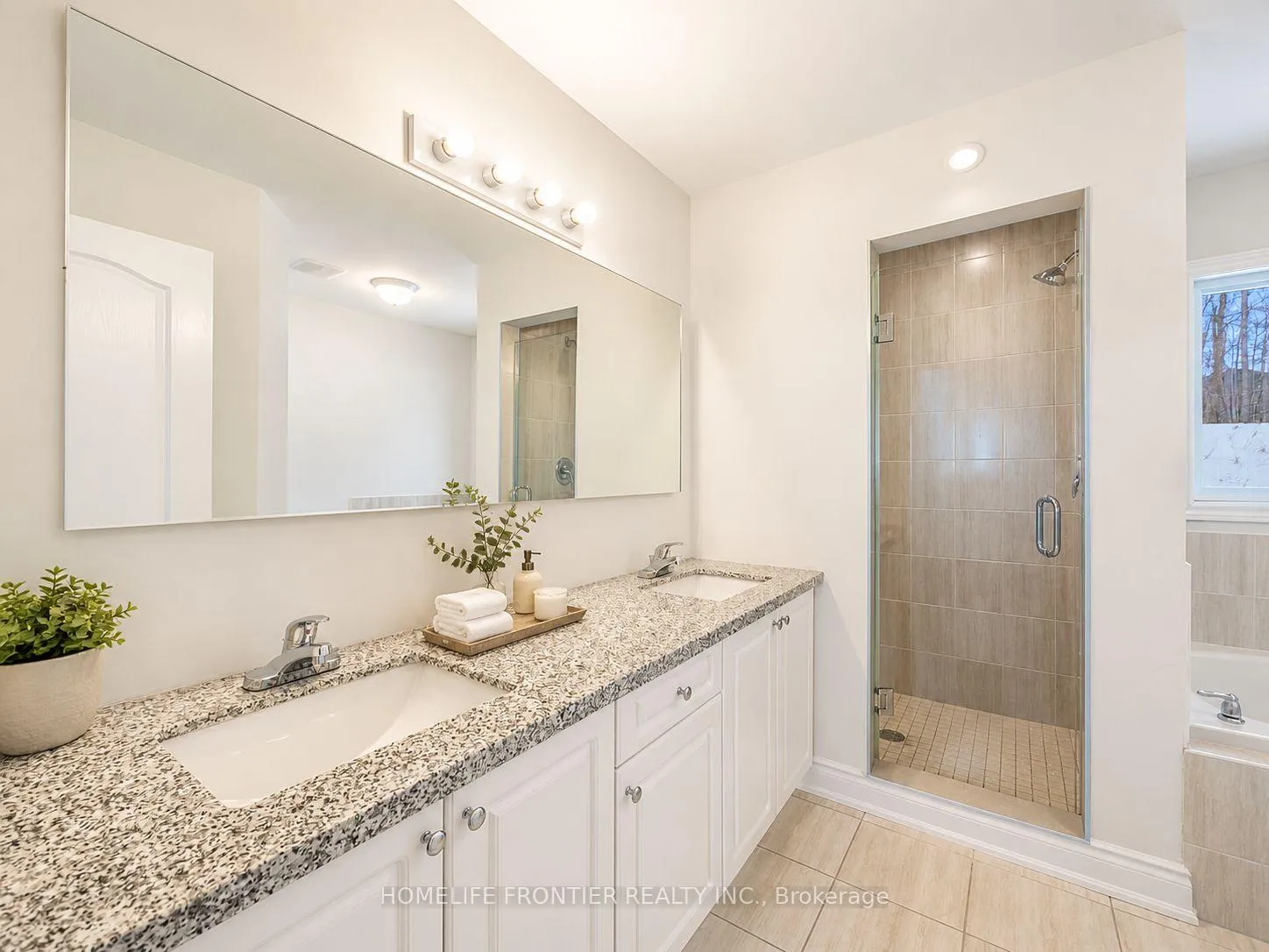Photo 10 of 3088 Monarch Drive, Orillia — HOMEH