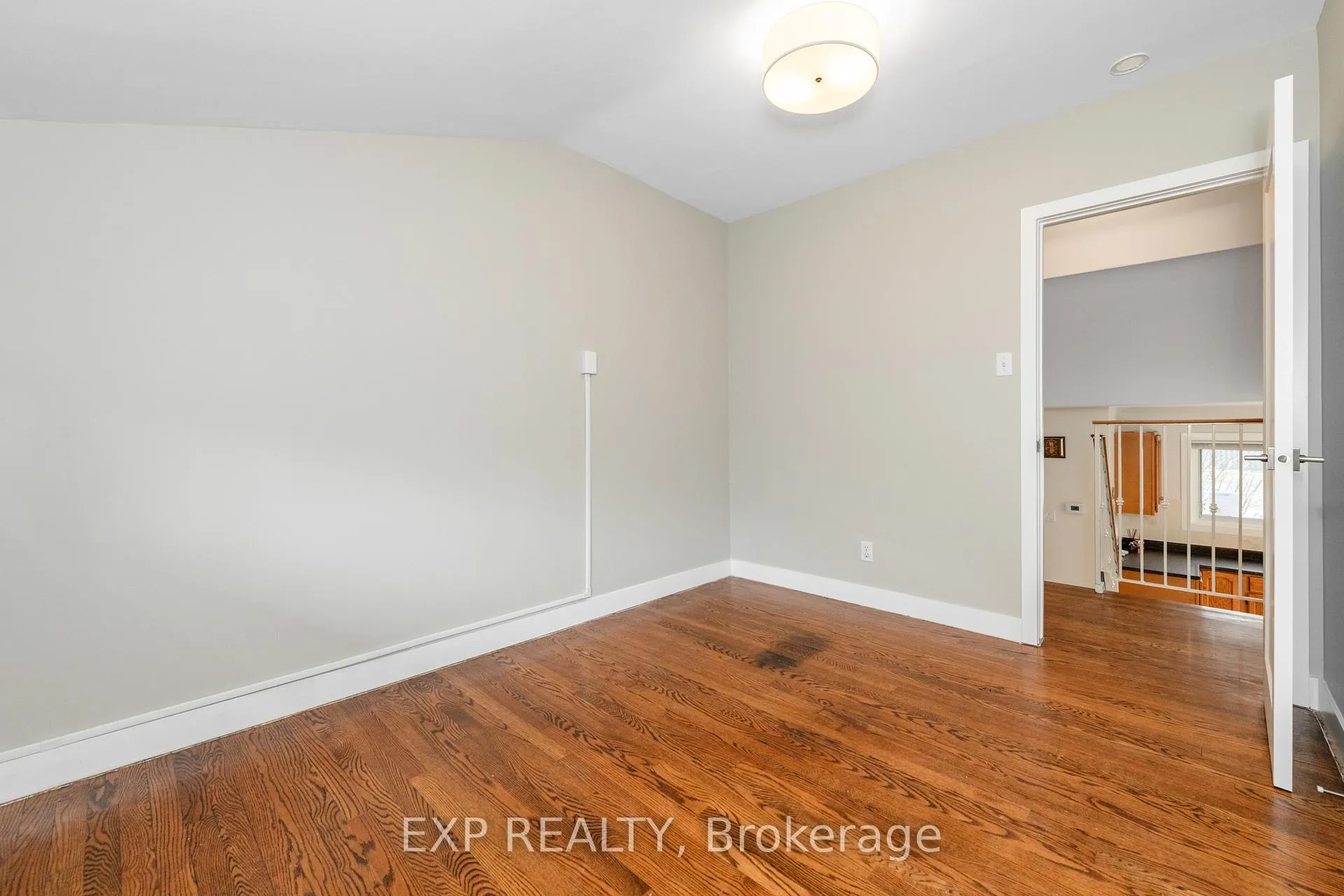 Photo 19 of 9 Kirkstall Avenue, Ottawa, Manordale — HOMEH