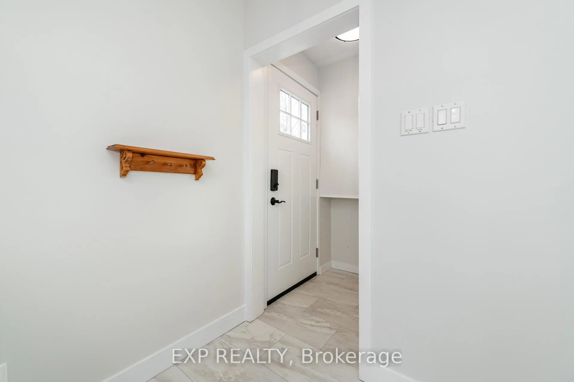 Photo 25 of 9 Kirkstall Avenue, Ottawa, Manordale — HOMEH