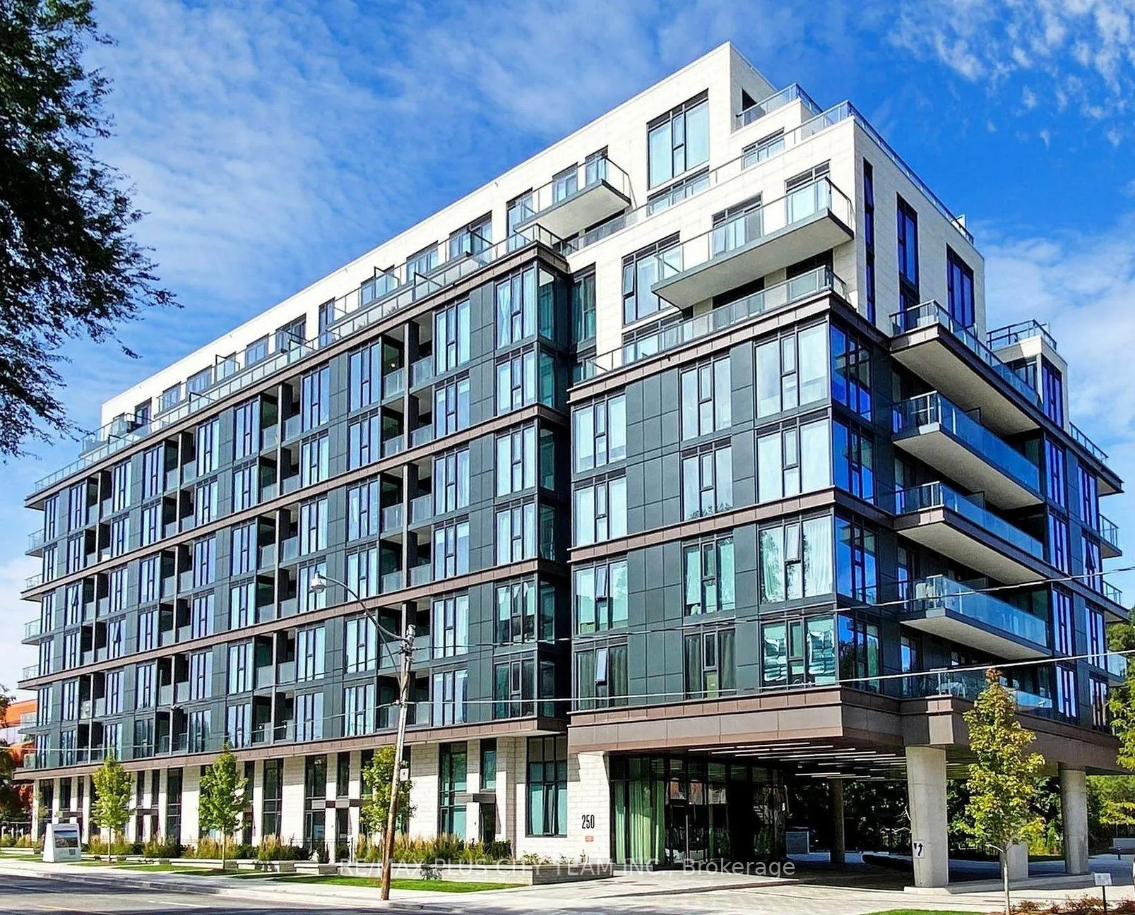 Front of Unit 317, 250 Lawrence Avenue W