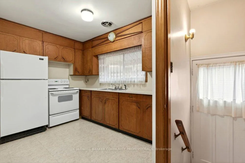 Photo 16 of 14 Callie Road, Hamilton, Hill Park — HOMEH